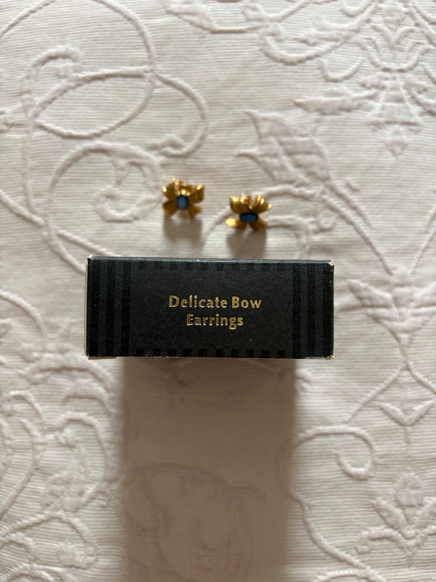 Avon "Delicate Bow" earrings, 1997