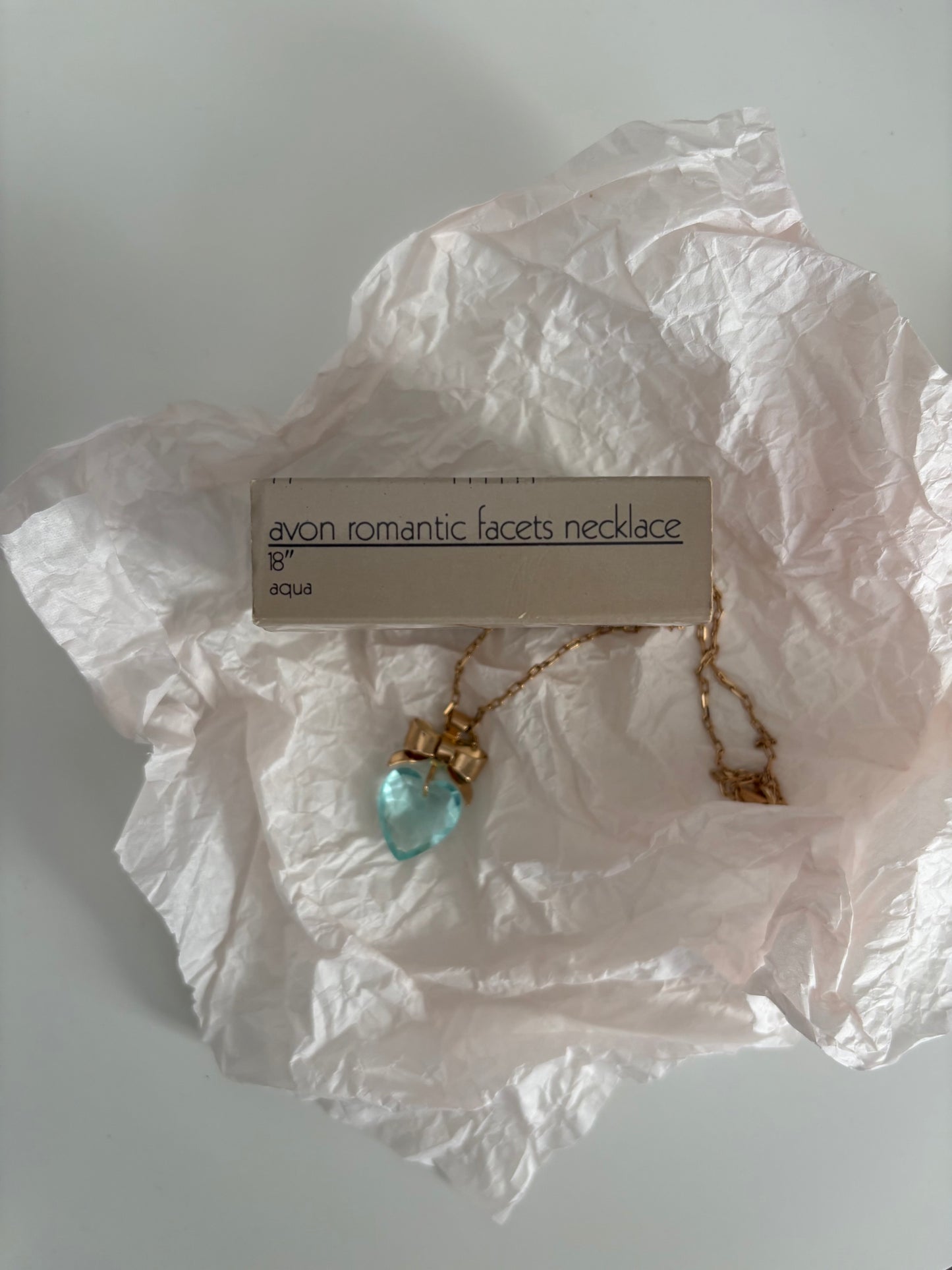 Naszyjnik Avon “ Romantic facets necklace”,1985 rok