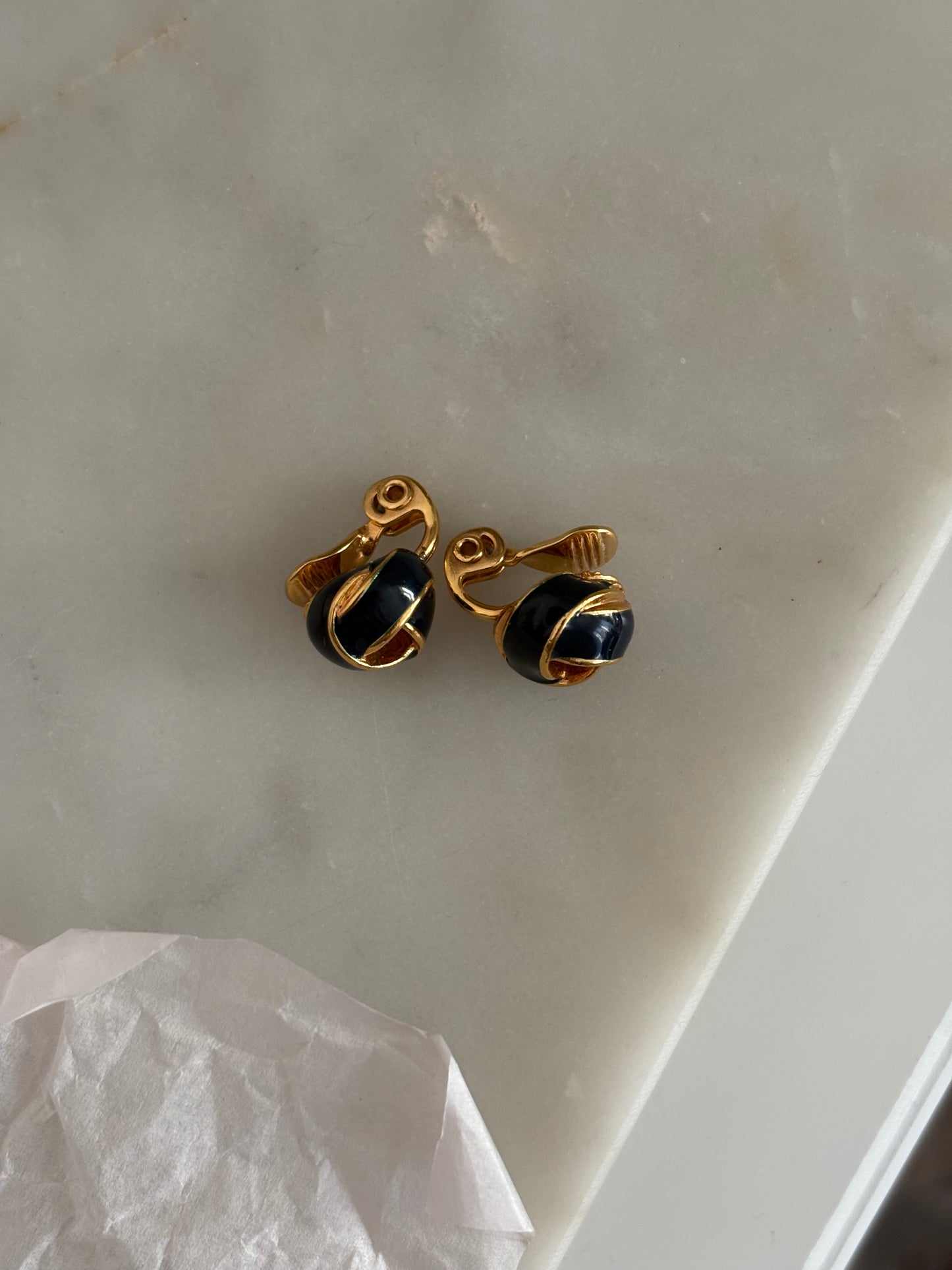 Klipsy Monet – eleganckie węzły