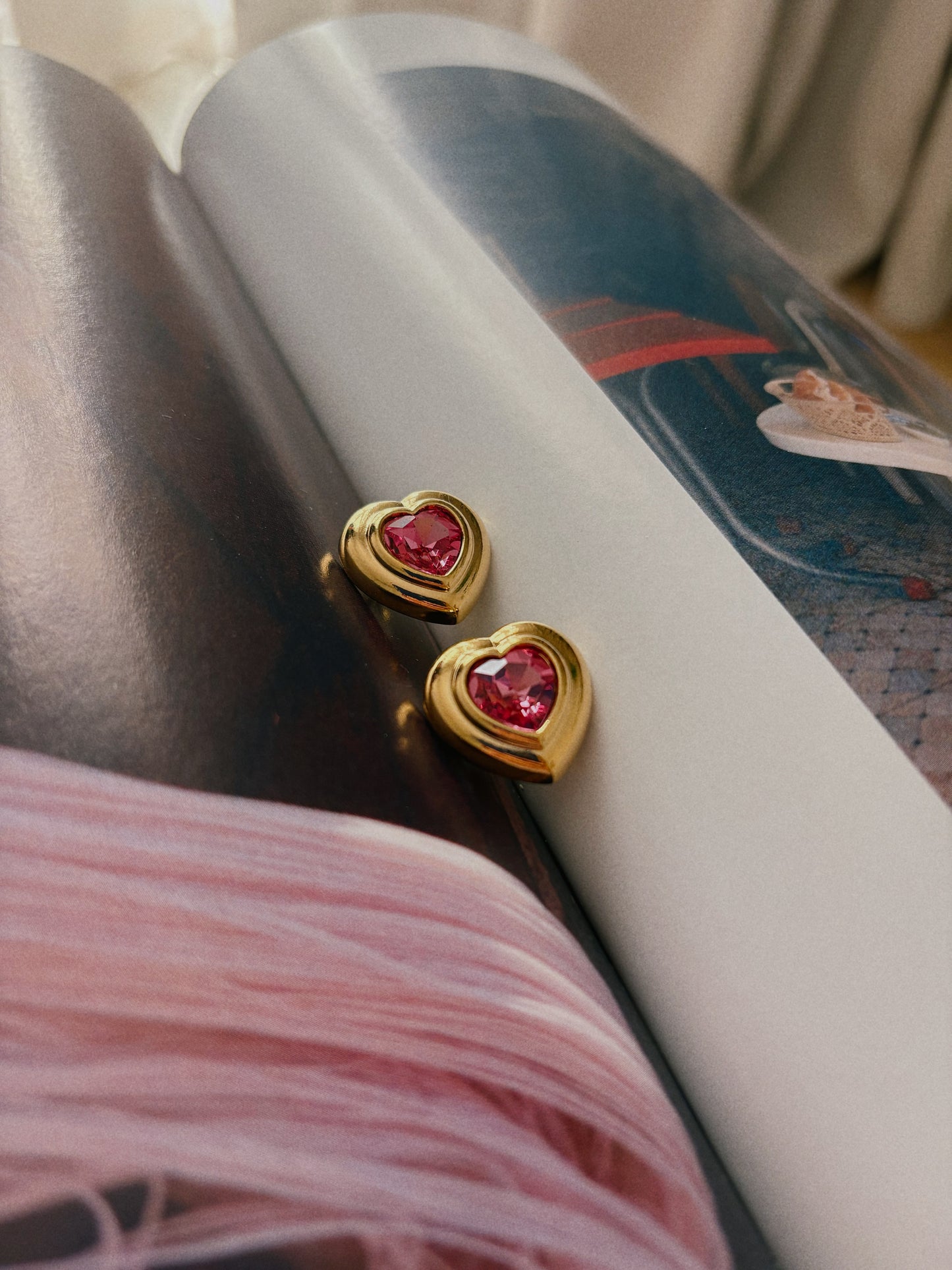 Kolczyki Avon “ Fashion birthstone”,1987 rok