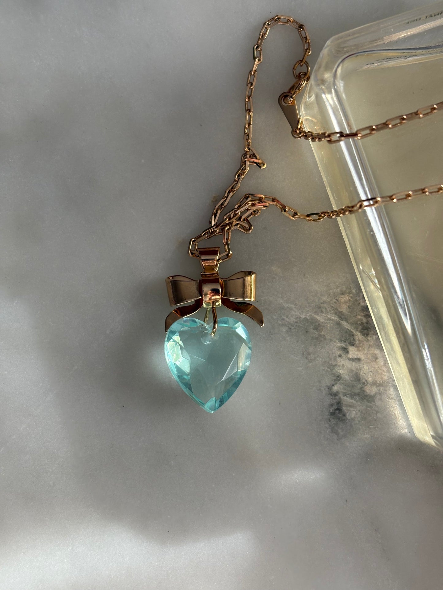 Naszyjnik Avon “ Romantic facets necklace”,1985 rok