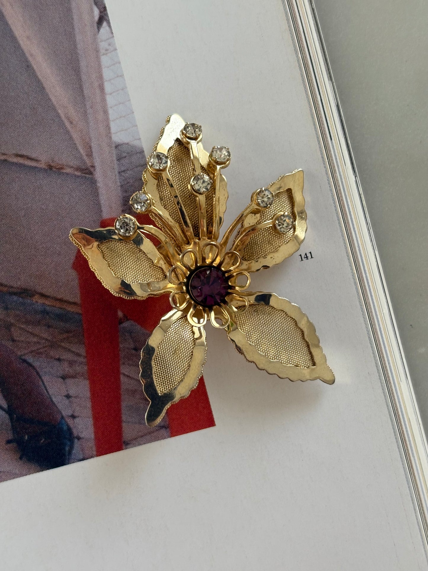 Vintage mesh flower brooch