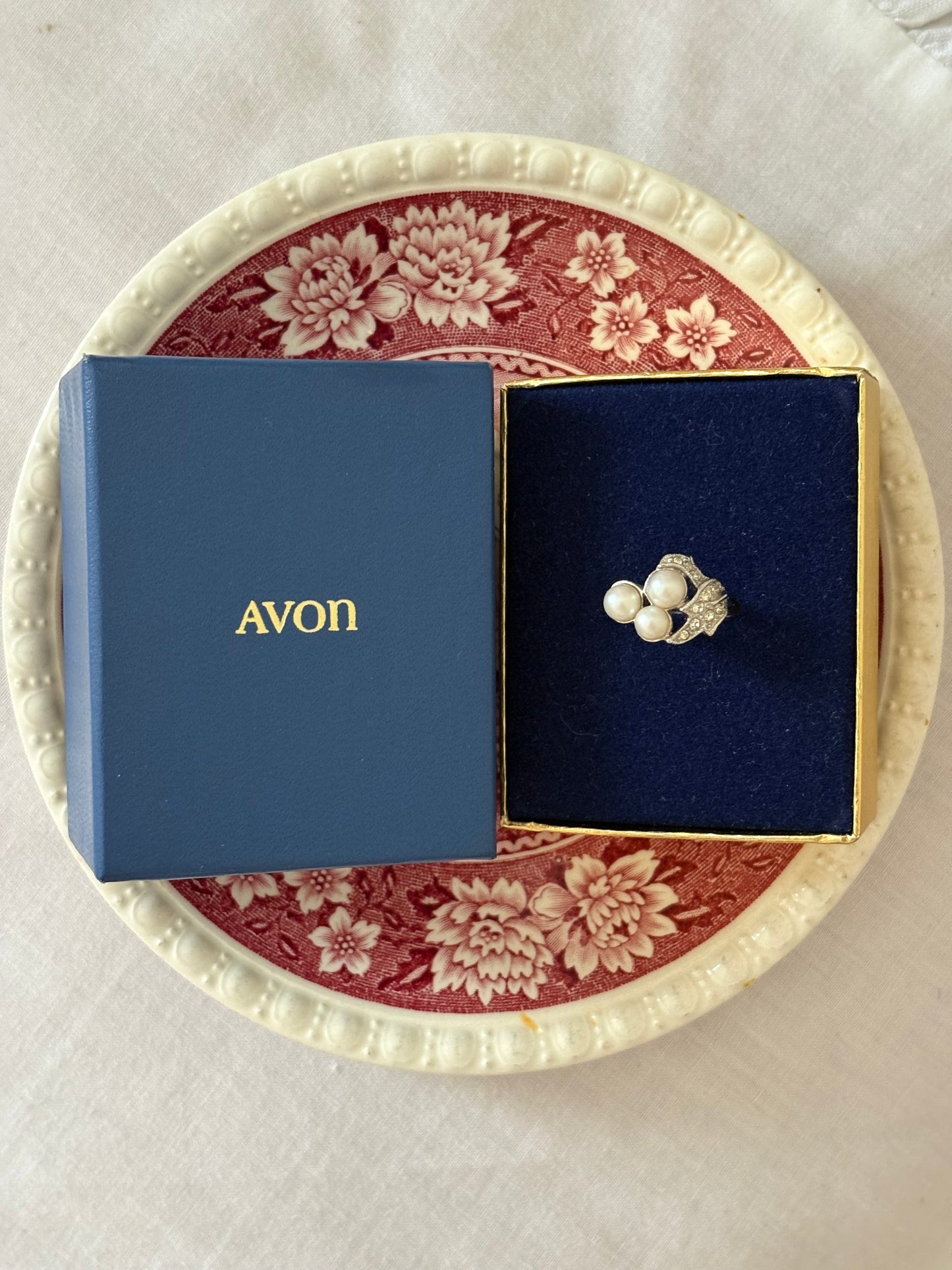 Pierścionek Avon, 1973 rok,16 mm