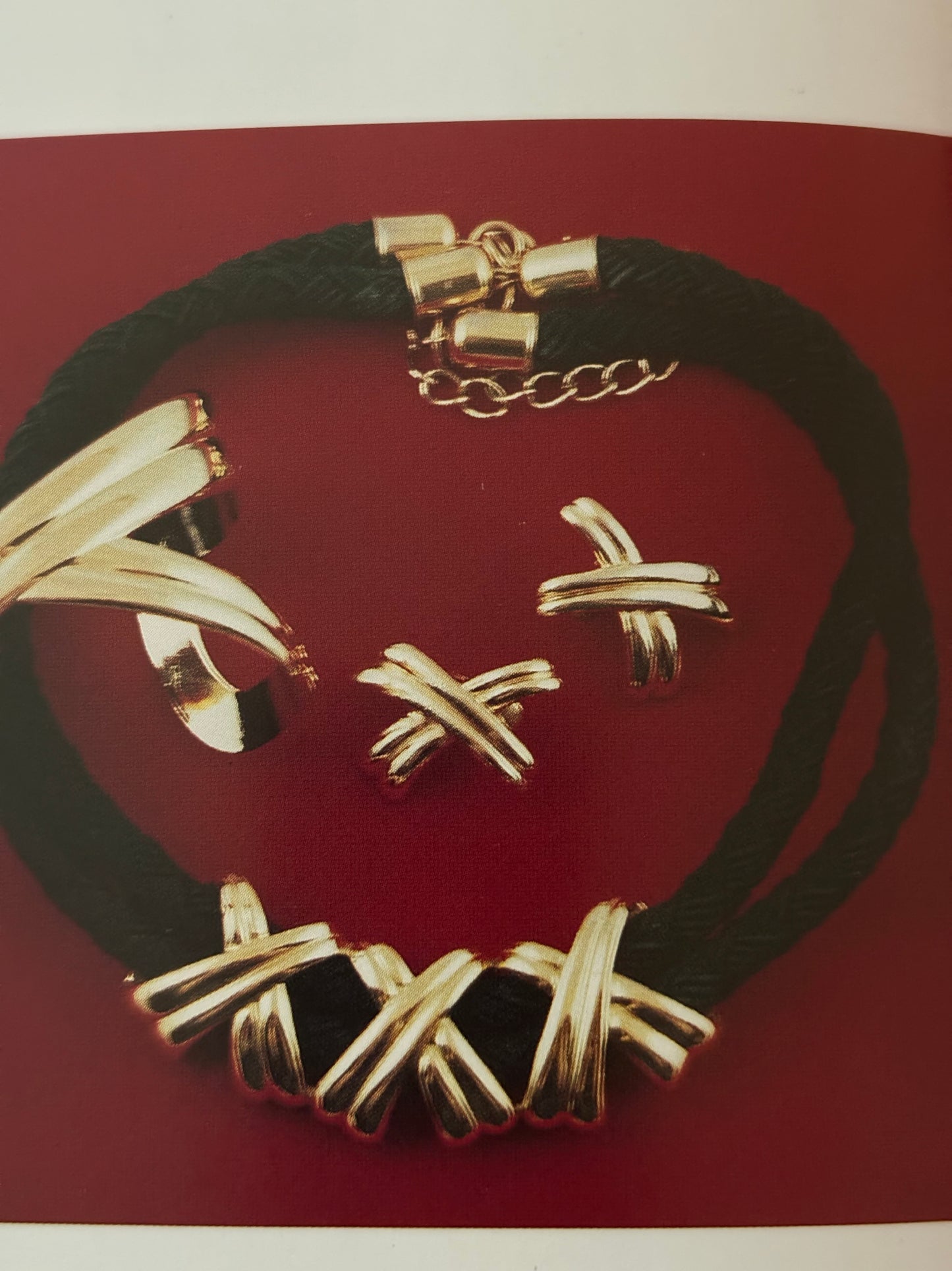 Naszyjnik Avon „Dramatic Kiss”, 1989