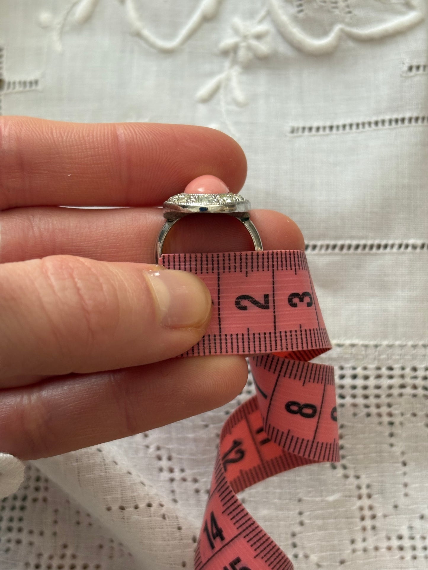 Pierścionek Avon „Pale fire”,1974 rok