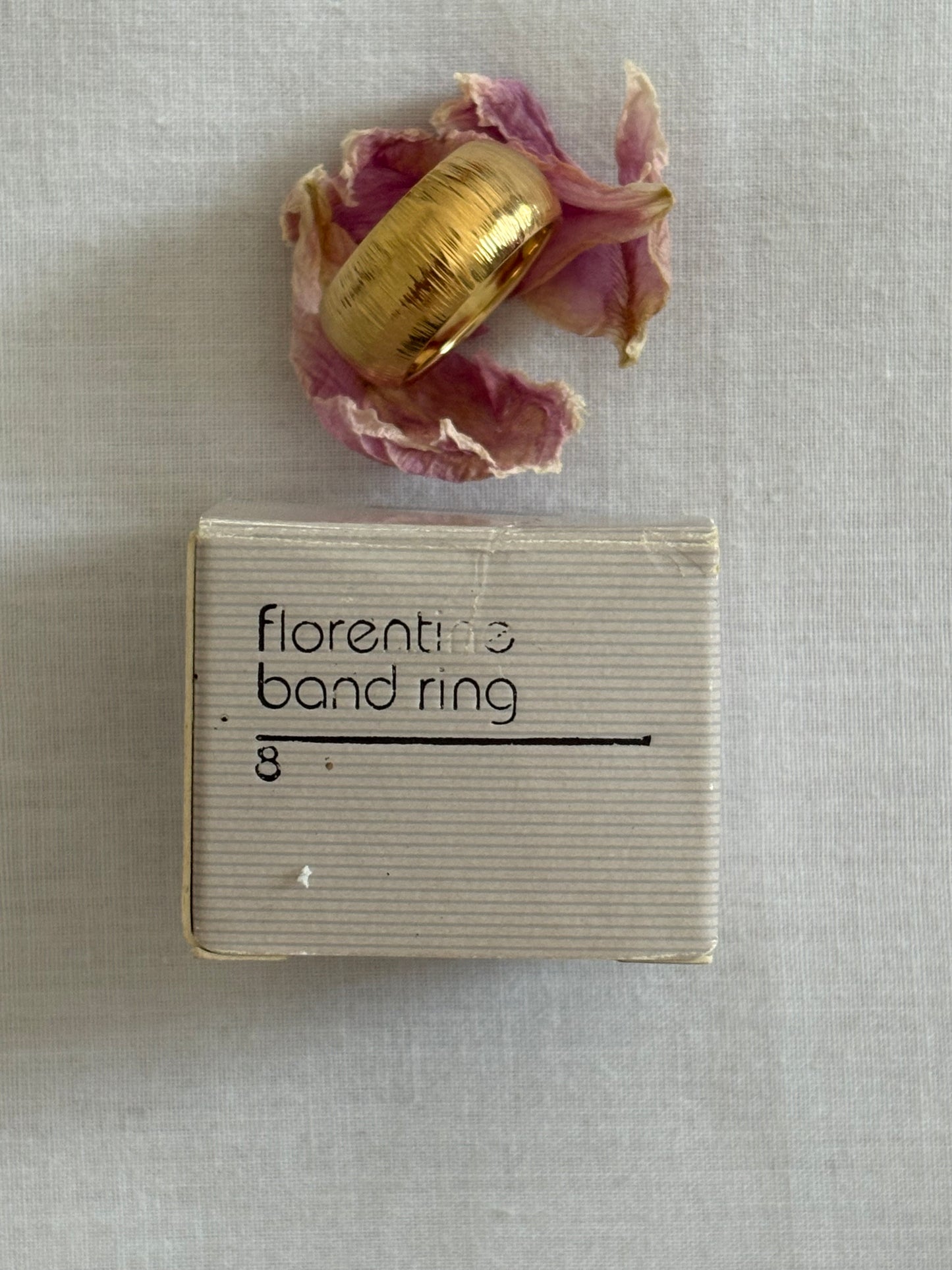 Pierścionek Avon “Florentine band”,18 mm