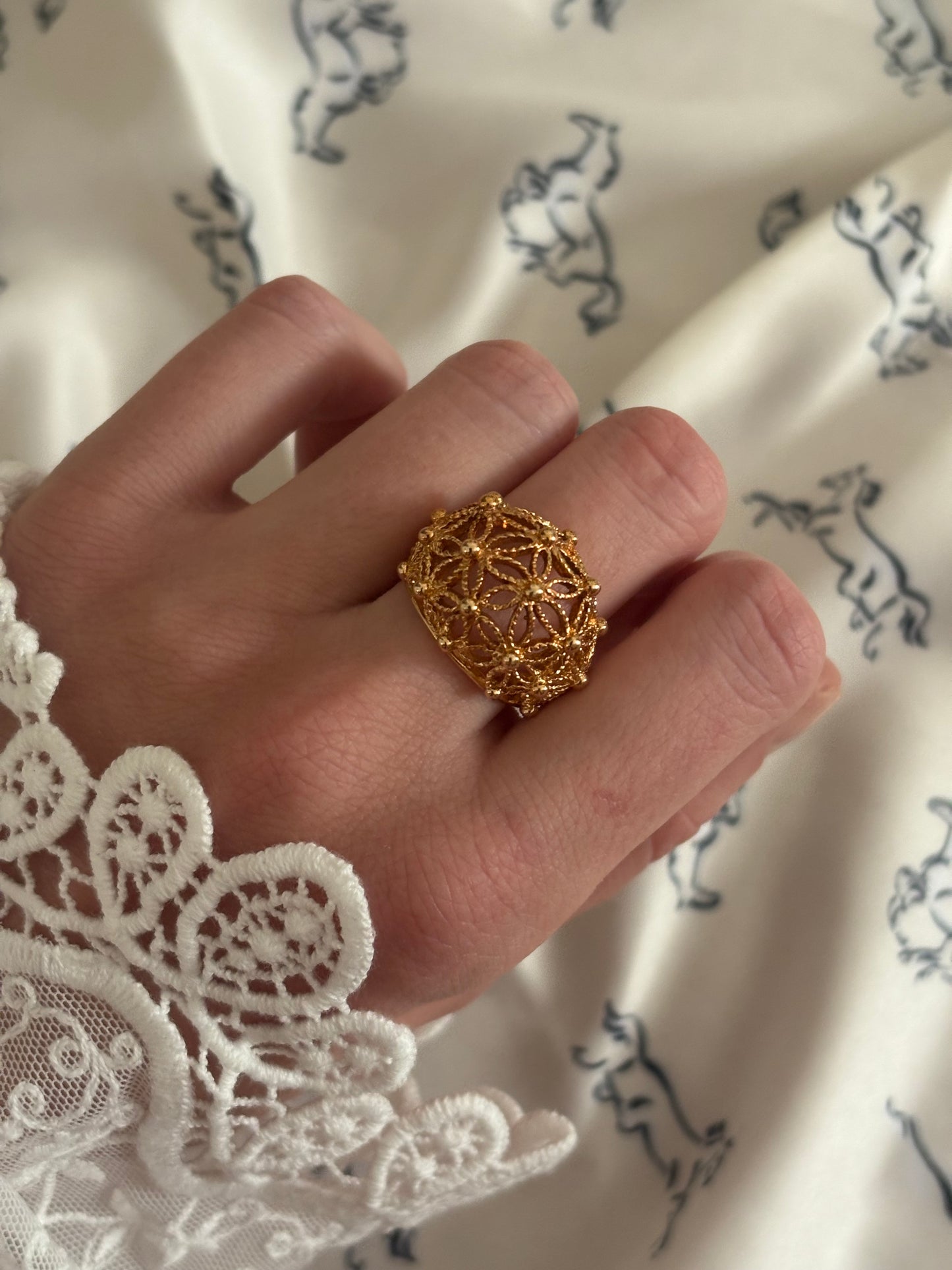 Avon "Spun Blossoms Filigree Ring", 1979