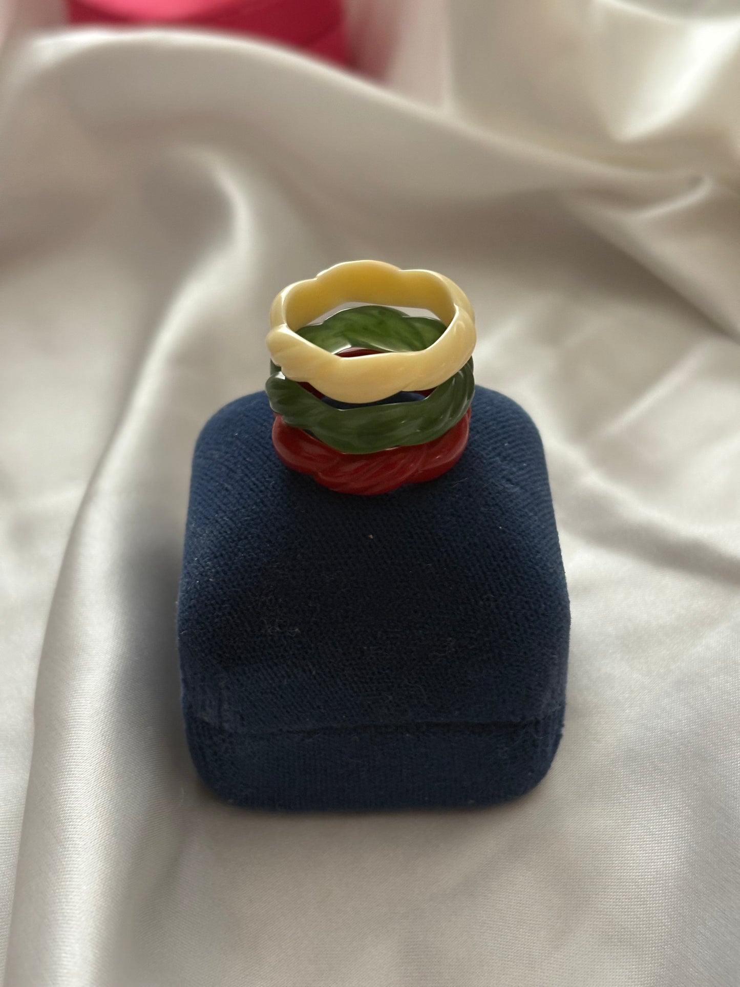 Zestaw pierścionków Avon „China Fantasy Rings”,1982 rok