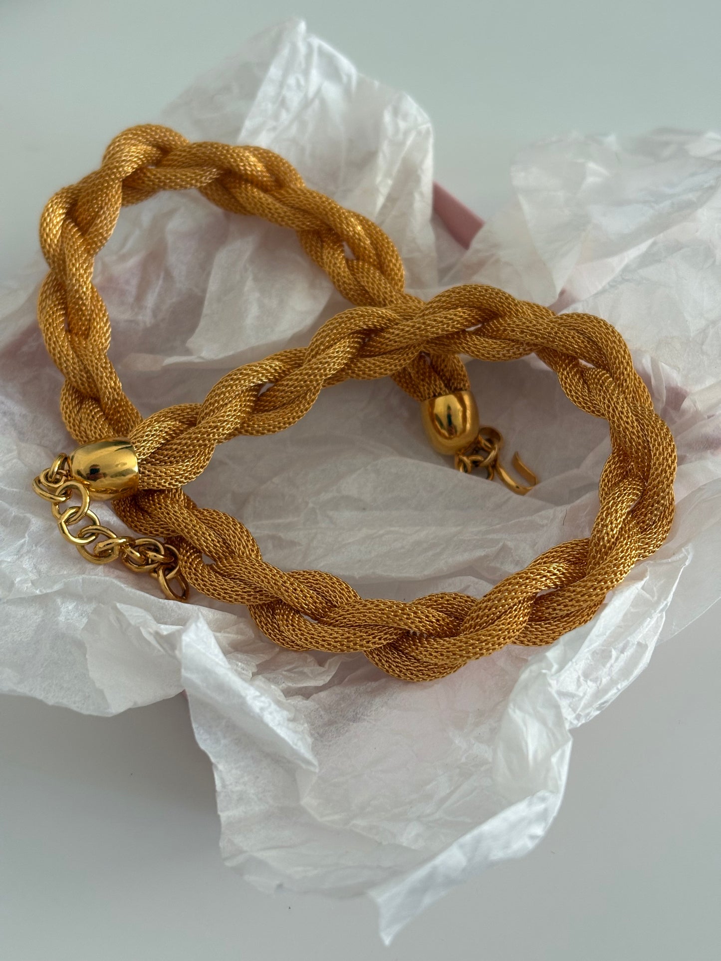 Pozłacany naszyjnik Monet o splocie typu mesh