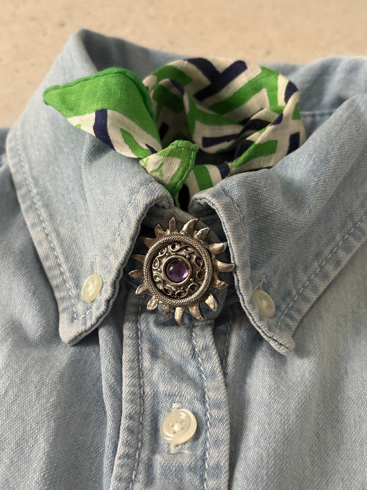 Nakładka na górny guzik kołnierzyka