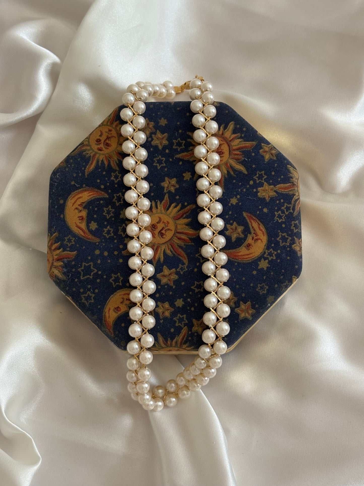 Naszyjnik Avon „Pearlized weave choker”,1985 rok
