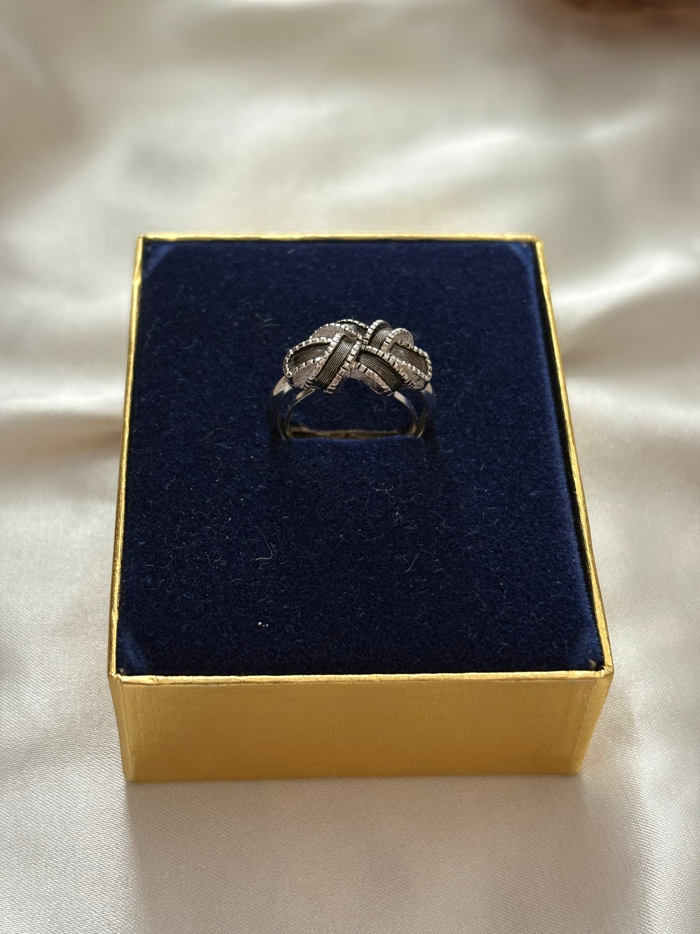 Avon "Ribbon" ring, 1974