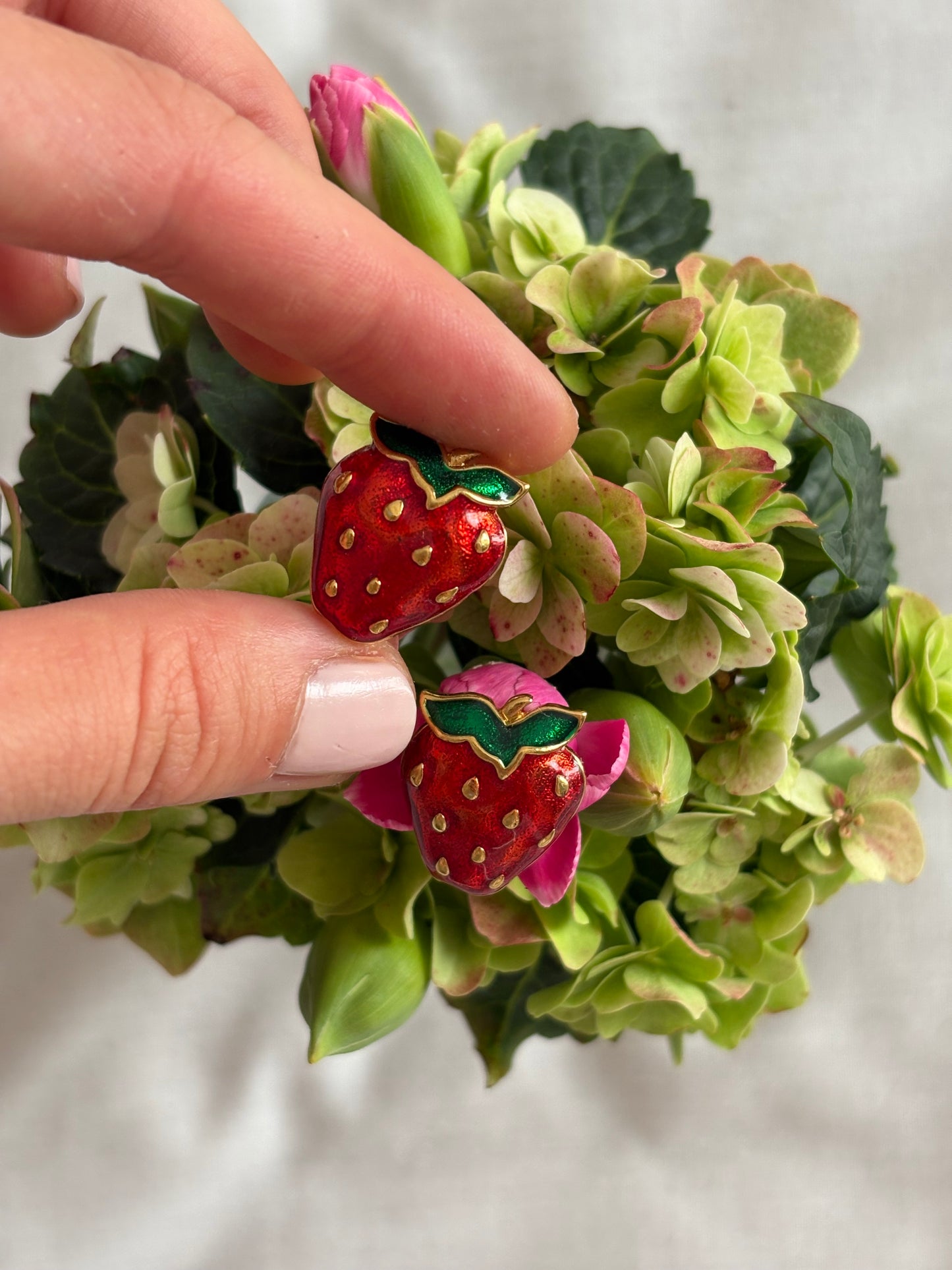 Kolczyki Avon “ Very - Berry”,1990 rok