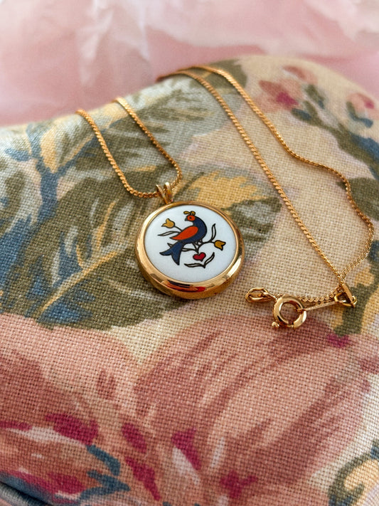 Naszyjnik Avon z wizerunkiem ptaka