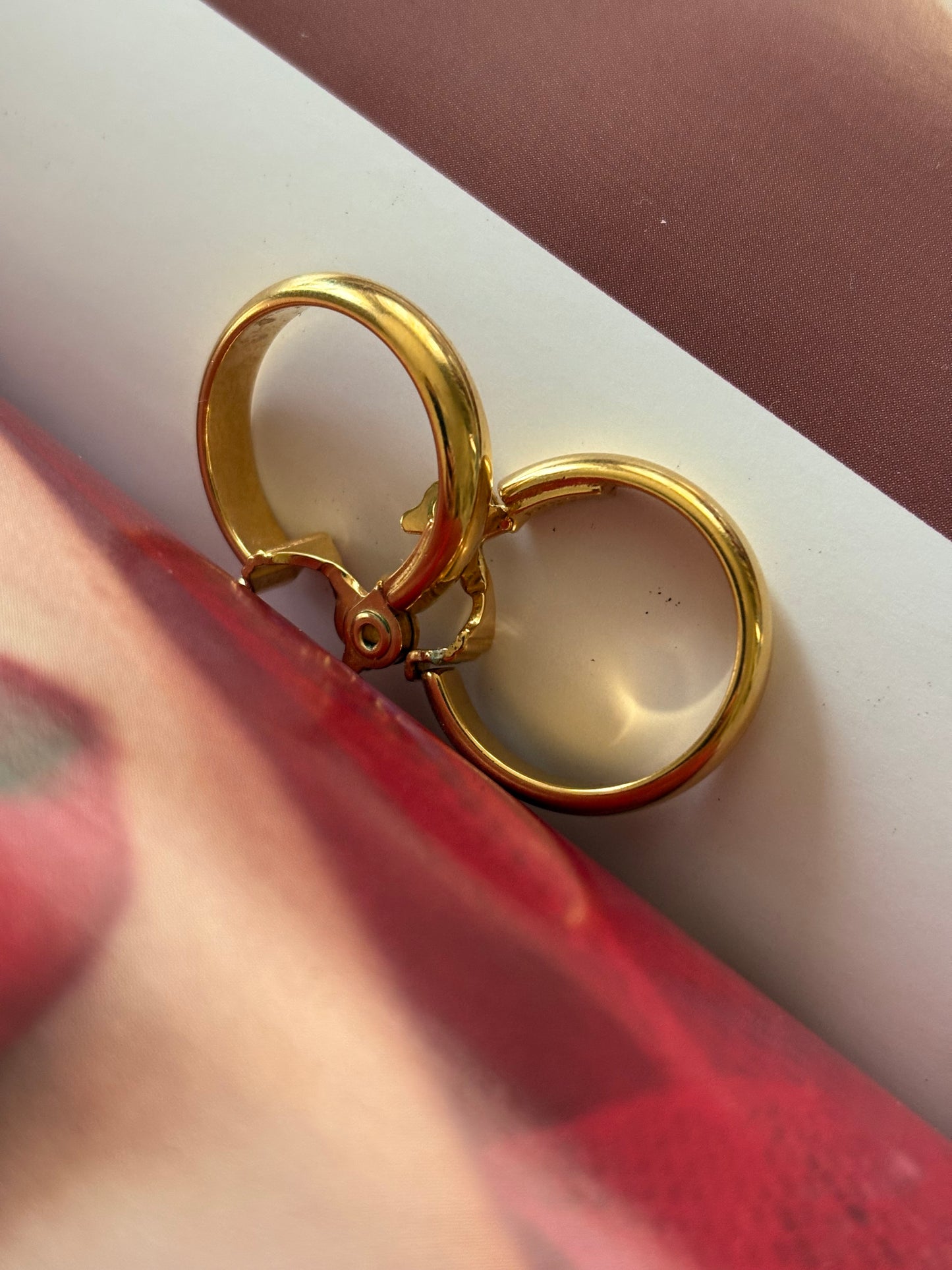 Klasyczne pozłacane klipsy Monet