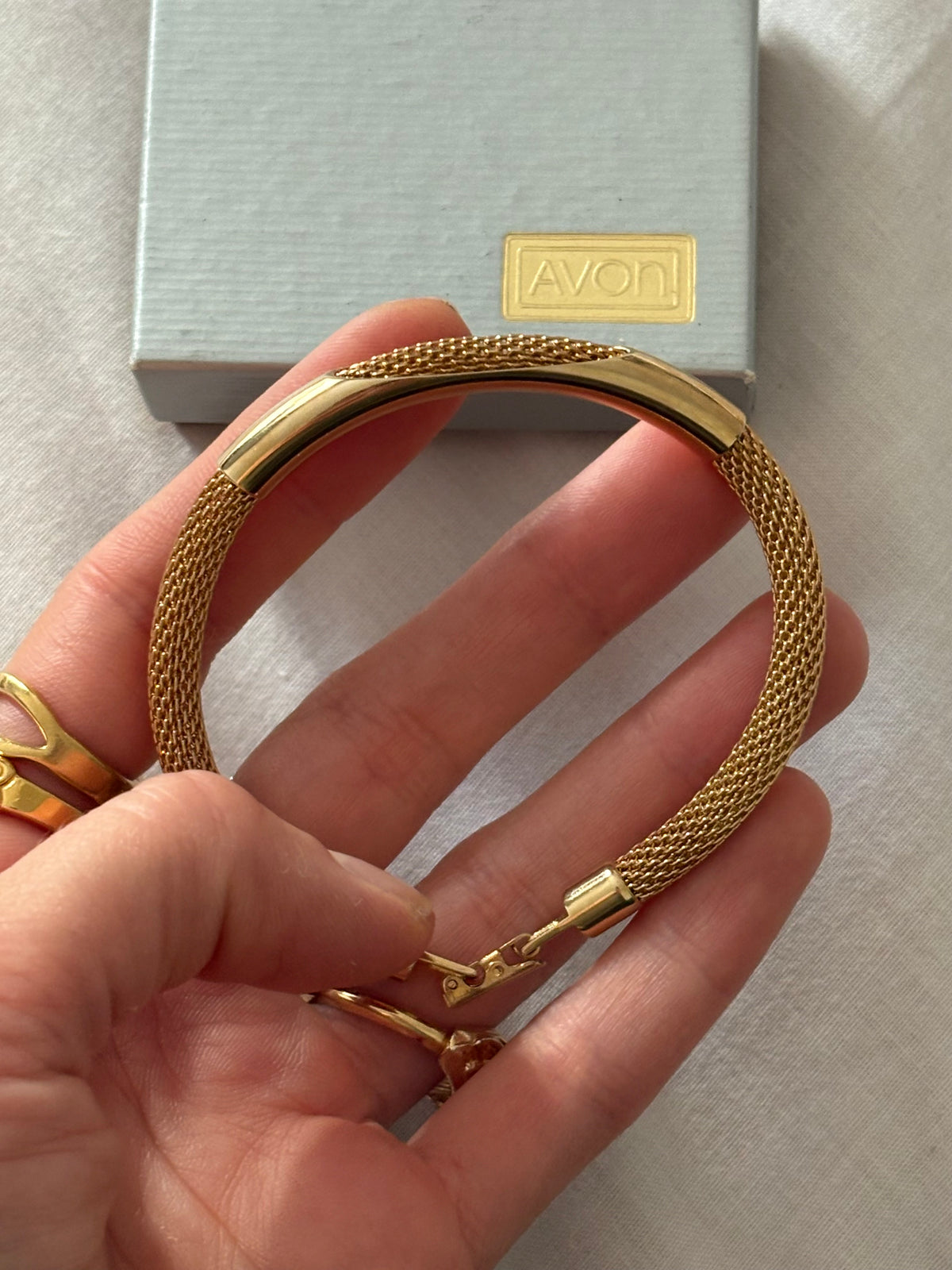 Bransoletka Avon z metalowej siateczki, długość 18,5 cm