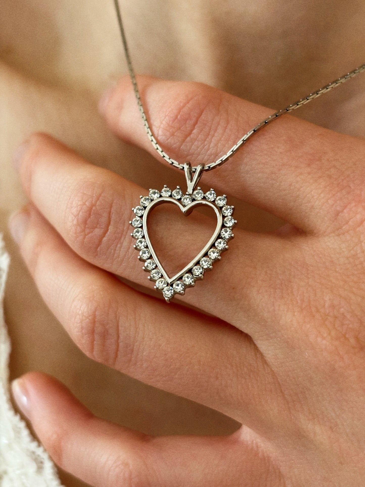 Monet Necklace with Openwork Heart❤️