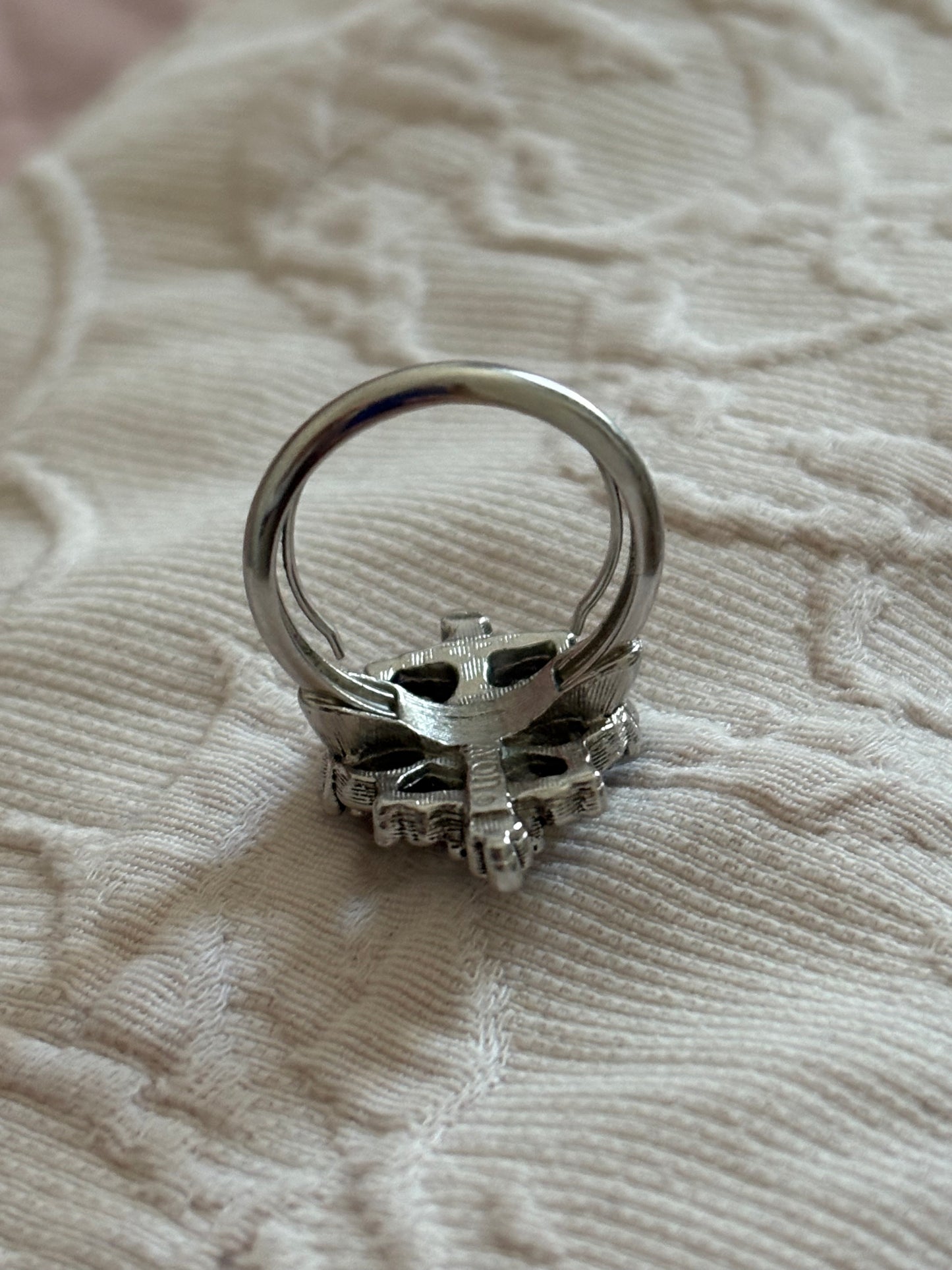 Avon “Mirabella” ring, 1974