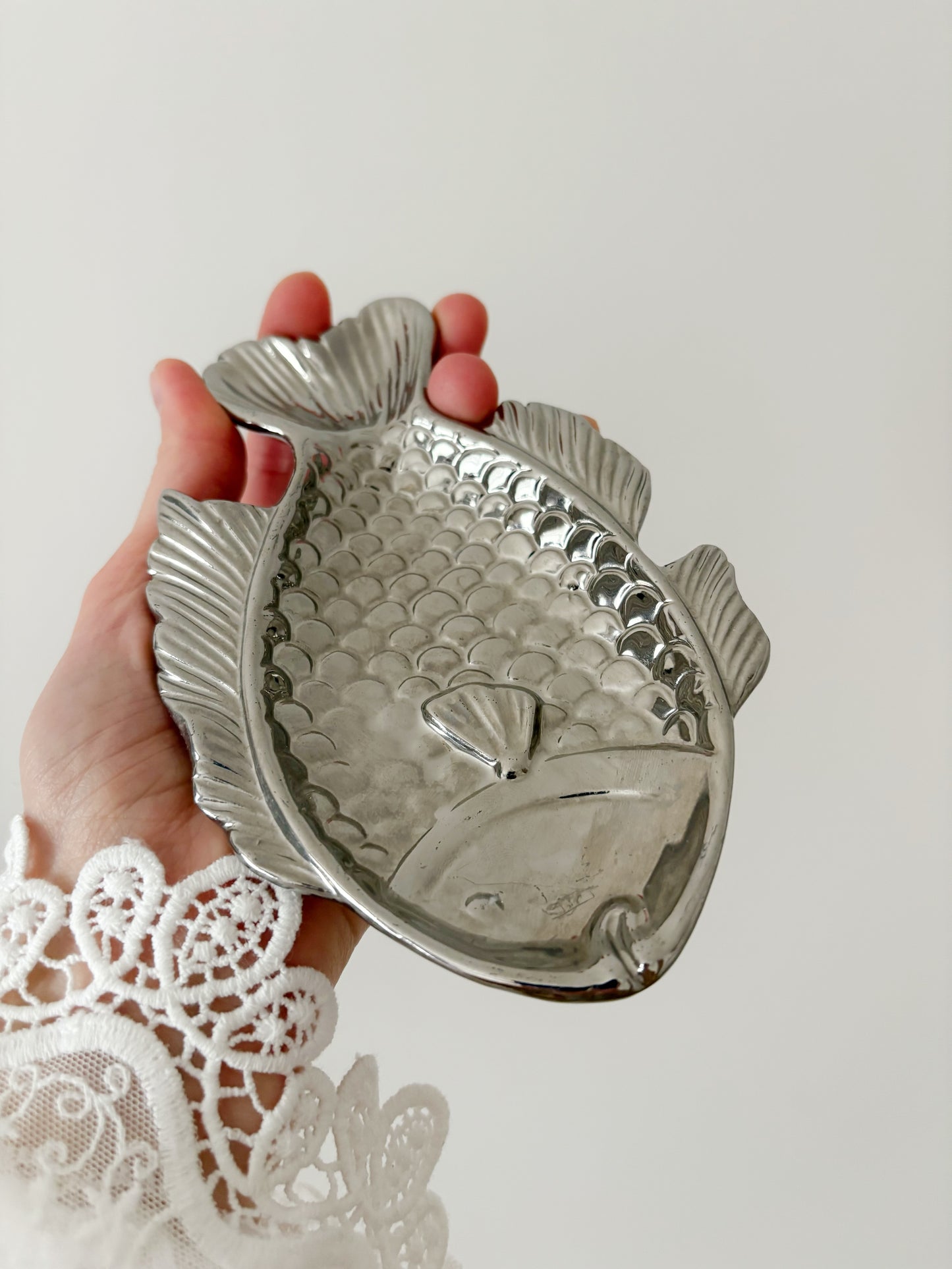 Ceramic fish dish for jewelry and trinkets
