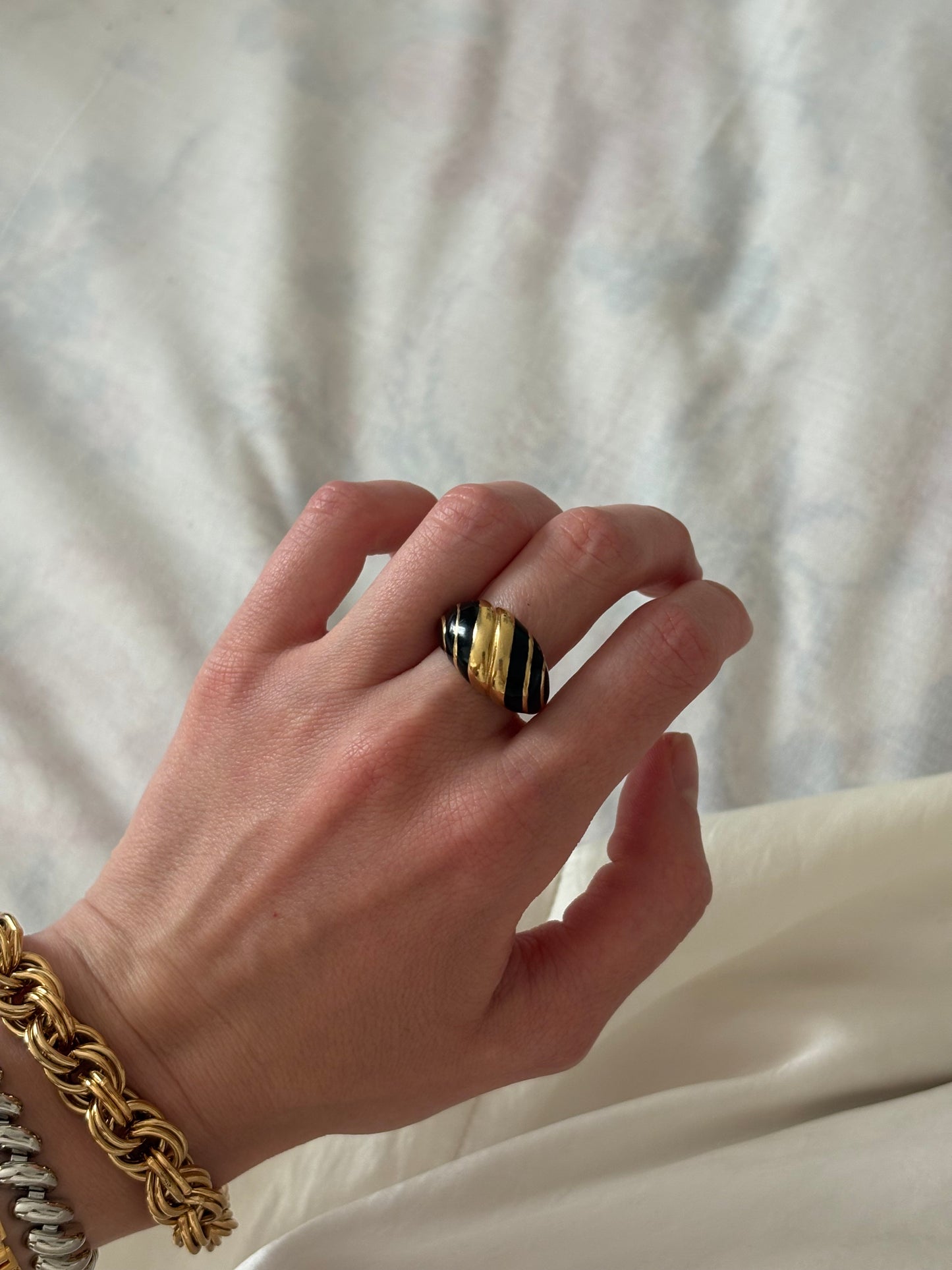 Avon enameled ring, 1980s