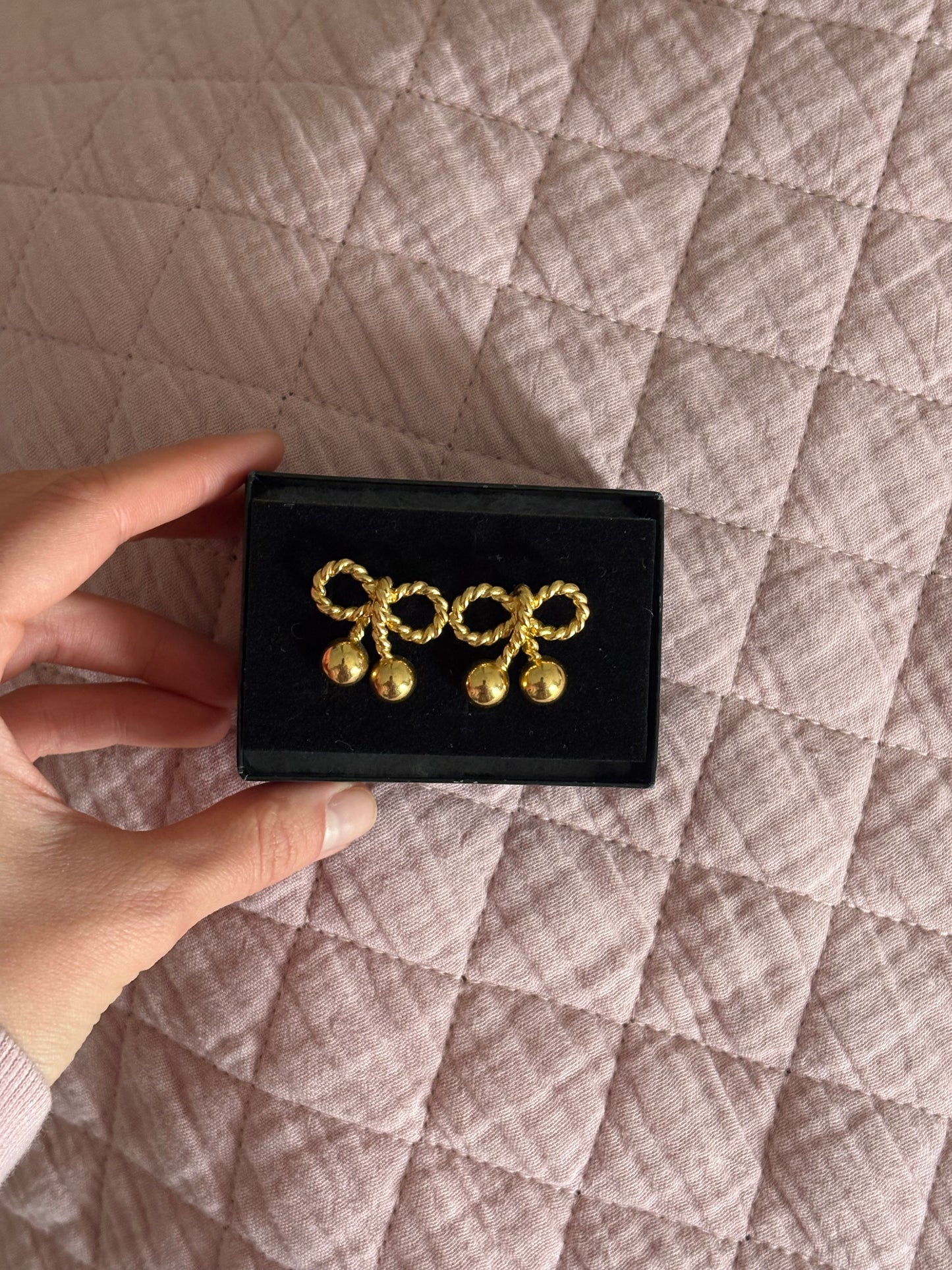 Kolczyki marki Joan Rivers