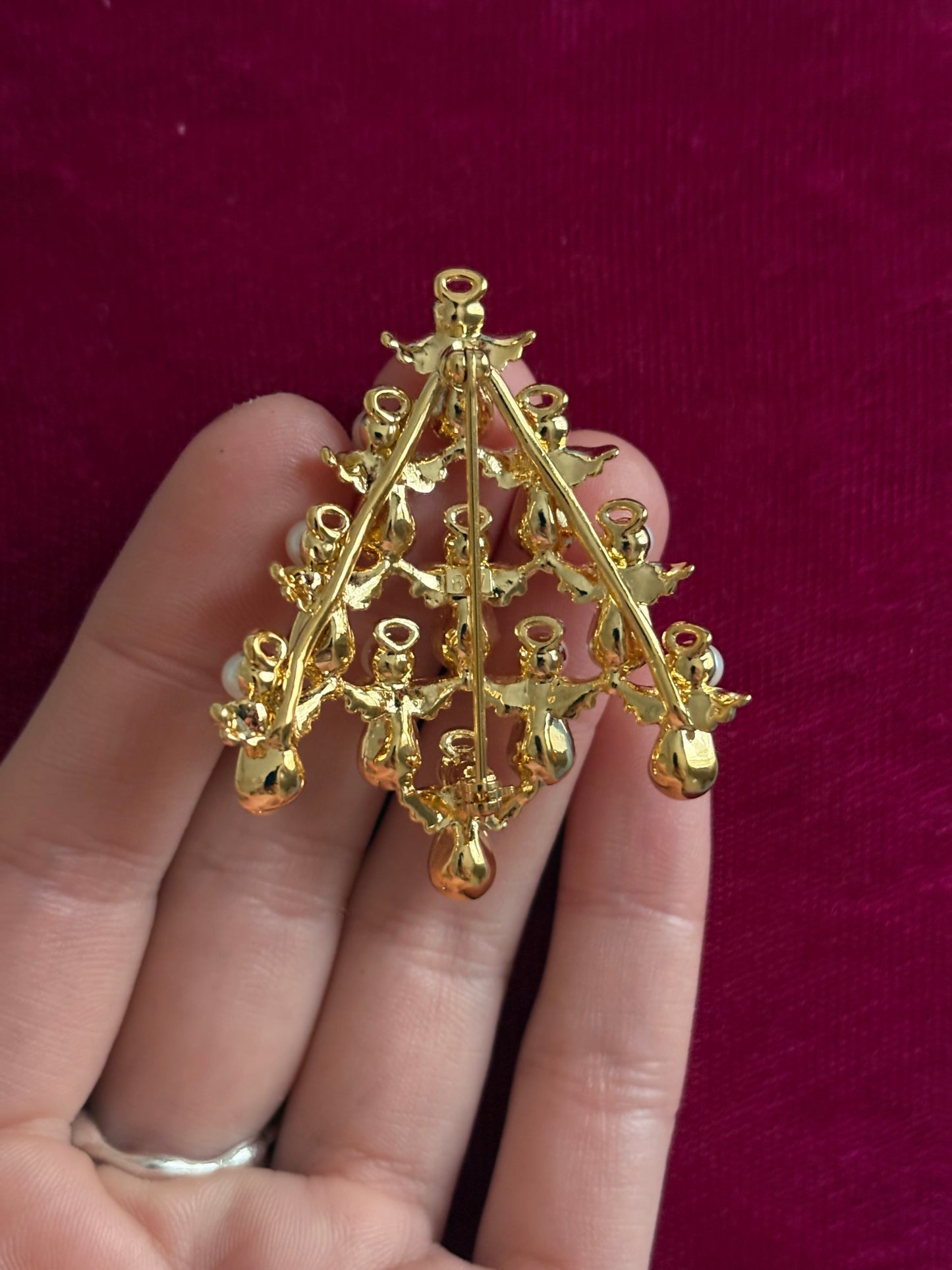 Broszka Avon Angel Tree Pin, 1999 rok