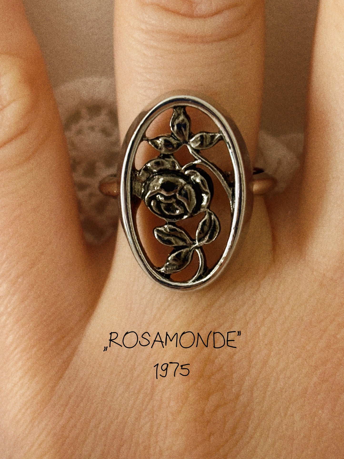 Avon "ROSAMONDE" ring, 1975