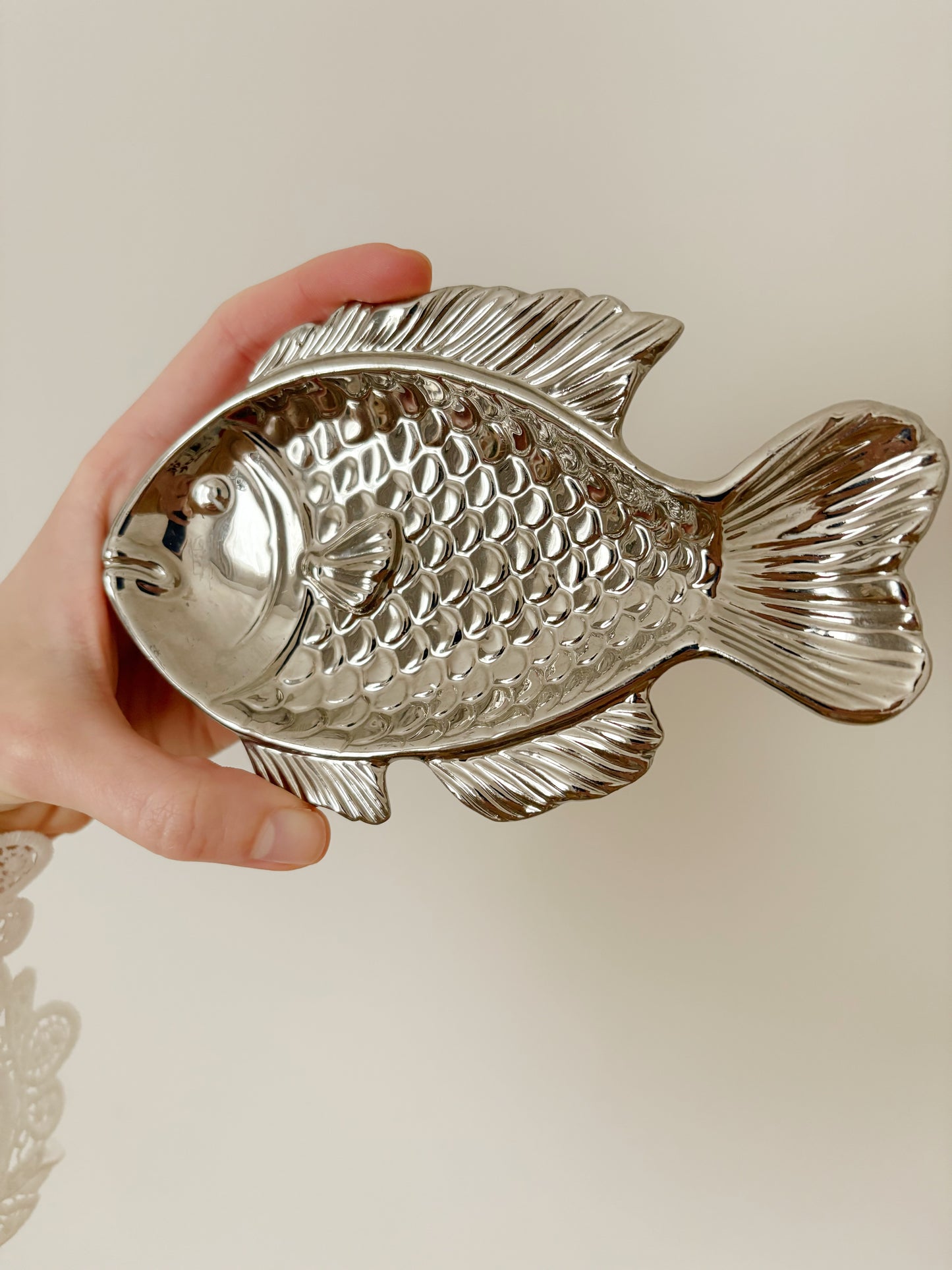 Ceramic fish dish for jewelry and trinkets