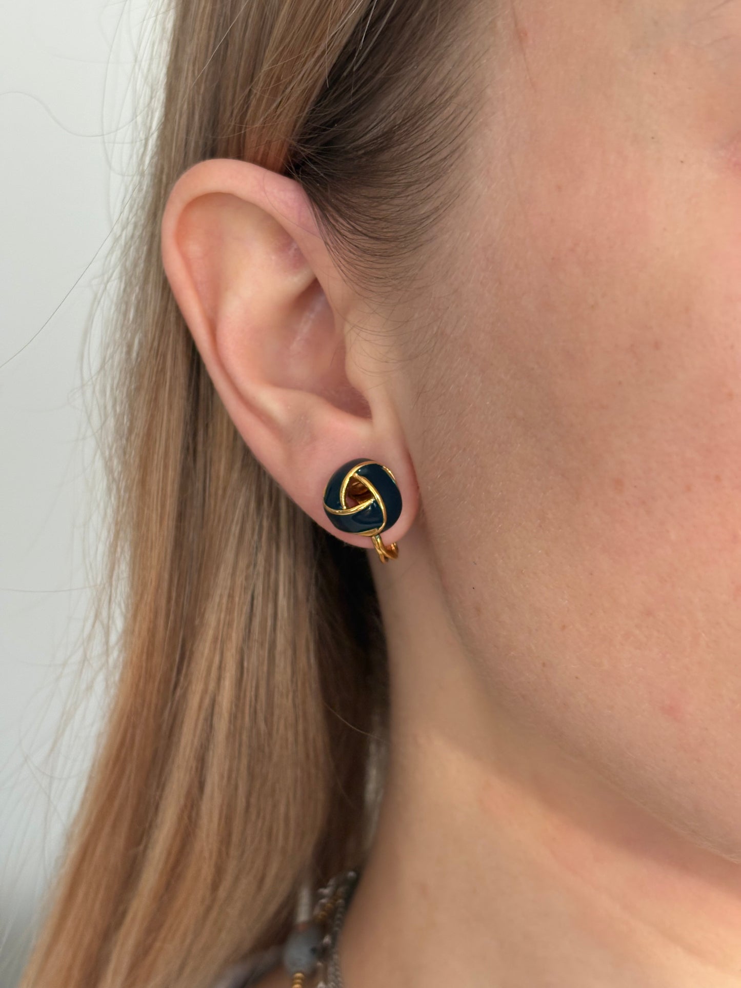 Klipsy Monet – eleganckie węzły