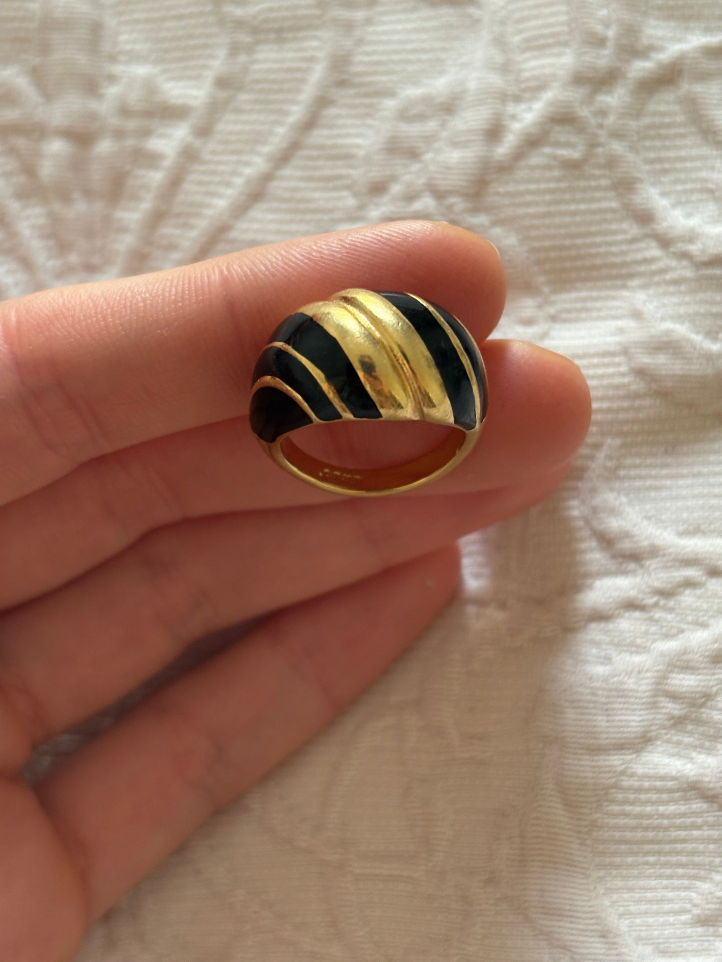 Avon enameled ring, 1980s