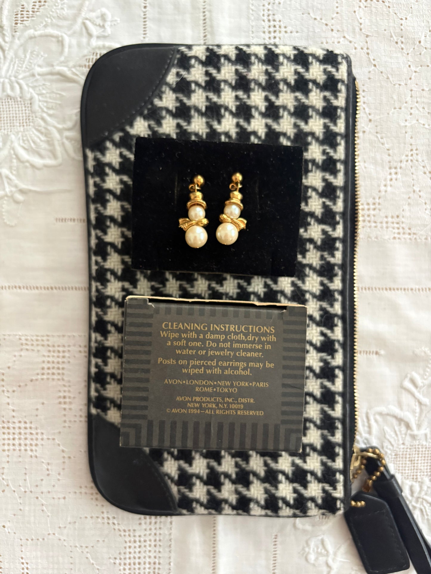 Kolczyki Avon “Pearly Snowman”,1994 rok