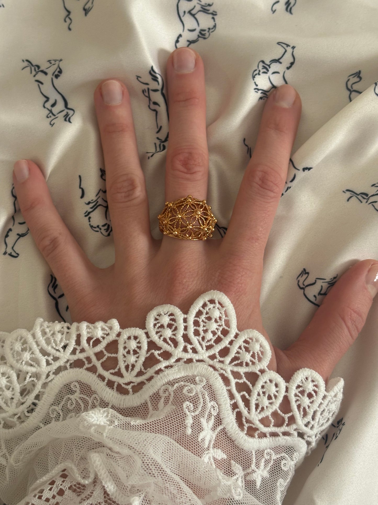 Avon "Spun Blossoms Filigree Ring", 1979