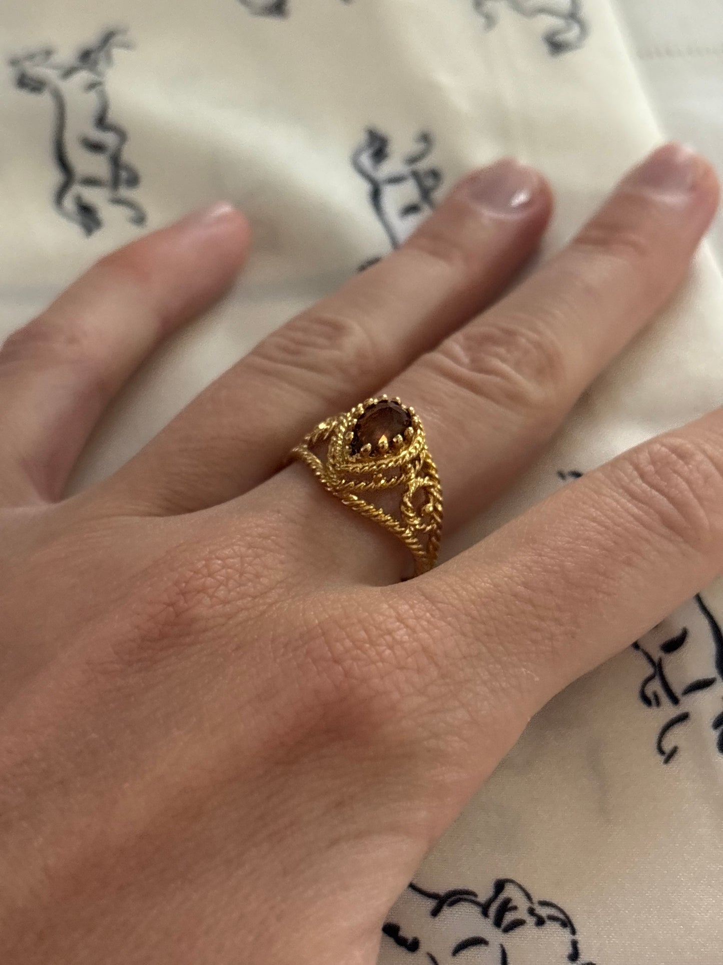 Pierścionek Avon „Smokeblaze” (1977)