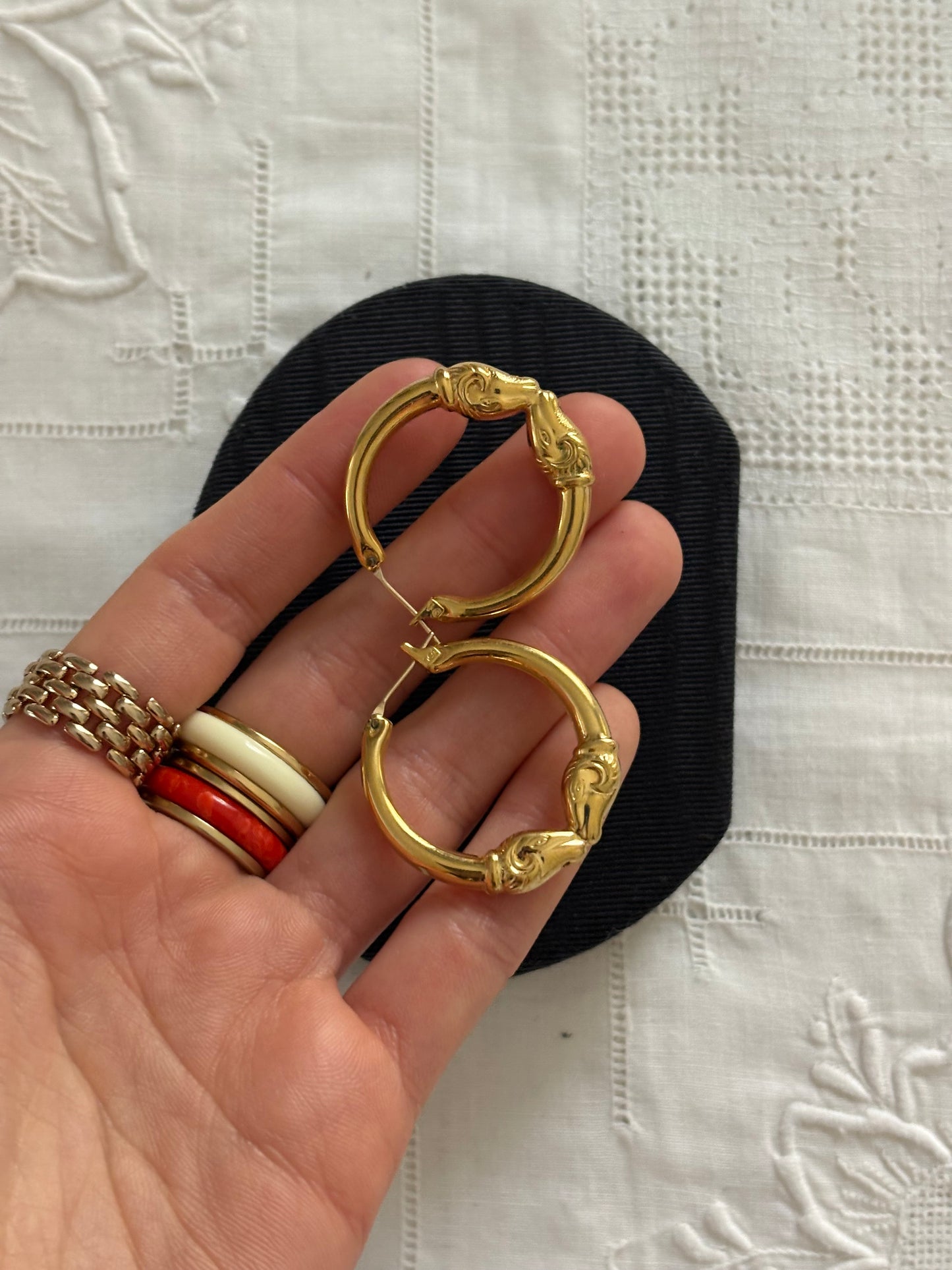 Kolczyki Monet „Kissing Rams”