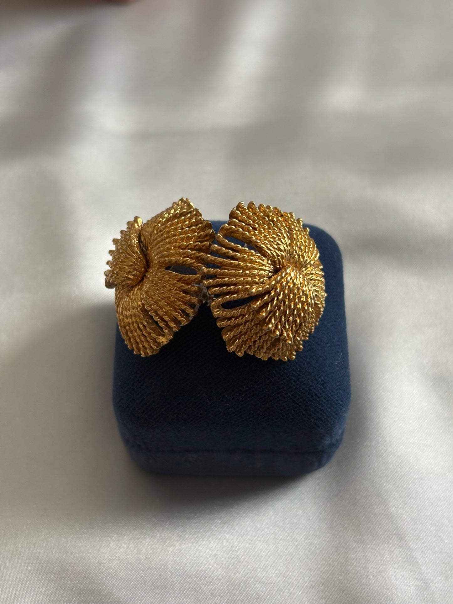 Kultowe kolczyki Monet „ Cordelia”, lata 1970-1980