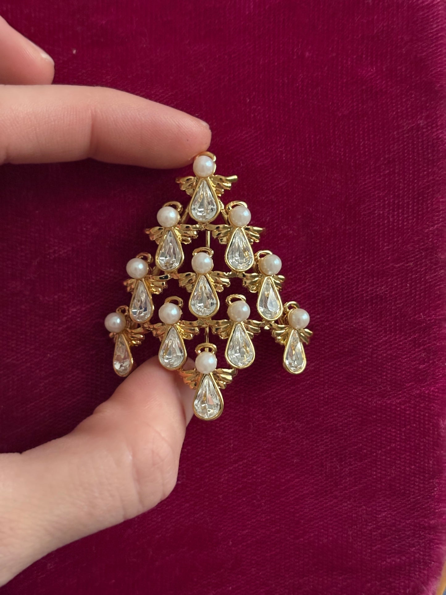 Broszka Avon Angel Tree Pin, 1999 rok