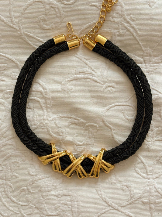 Naszyjnik Avon „Dramatic Kiss”, 1989