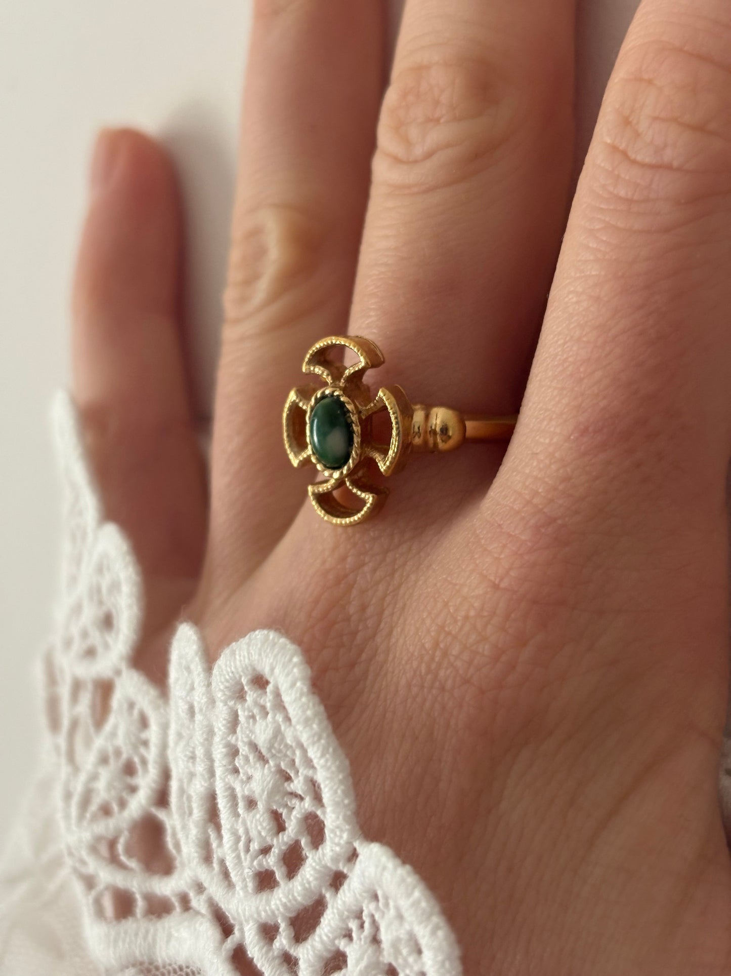 Avon "Baroness" ring, 1973