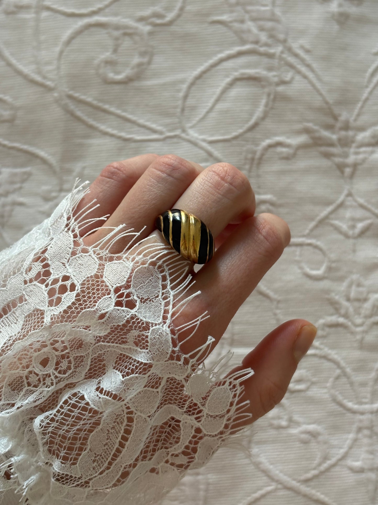 Avon enameled ring, 1980s