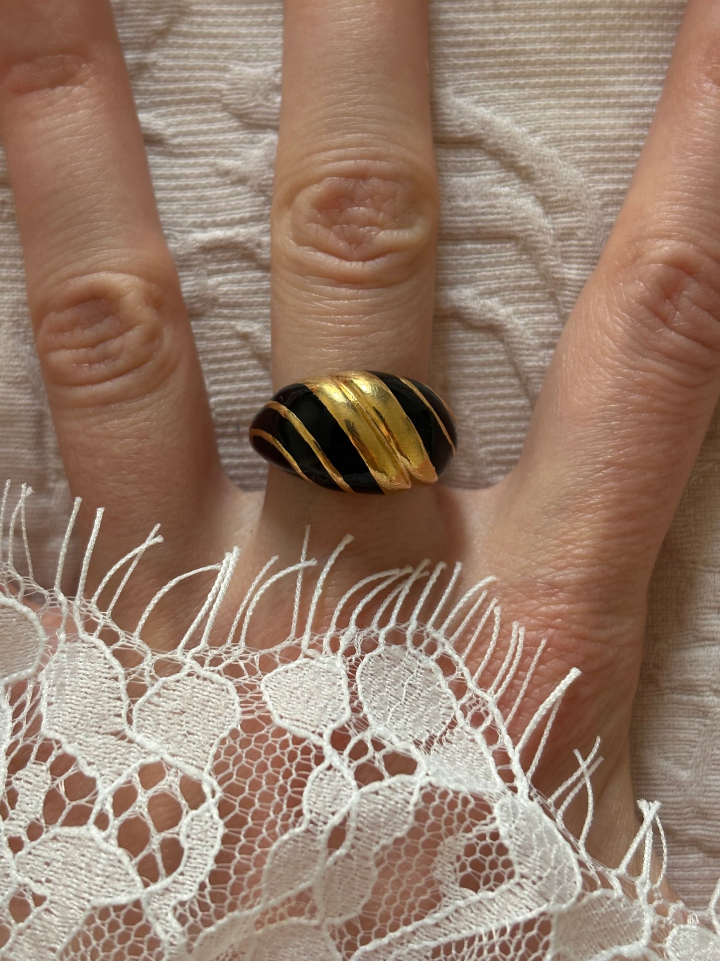 Avon enameled ring, 1980s