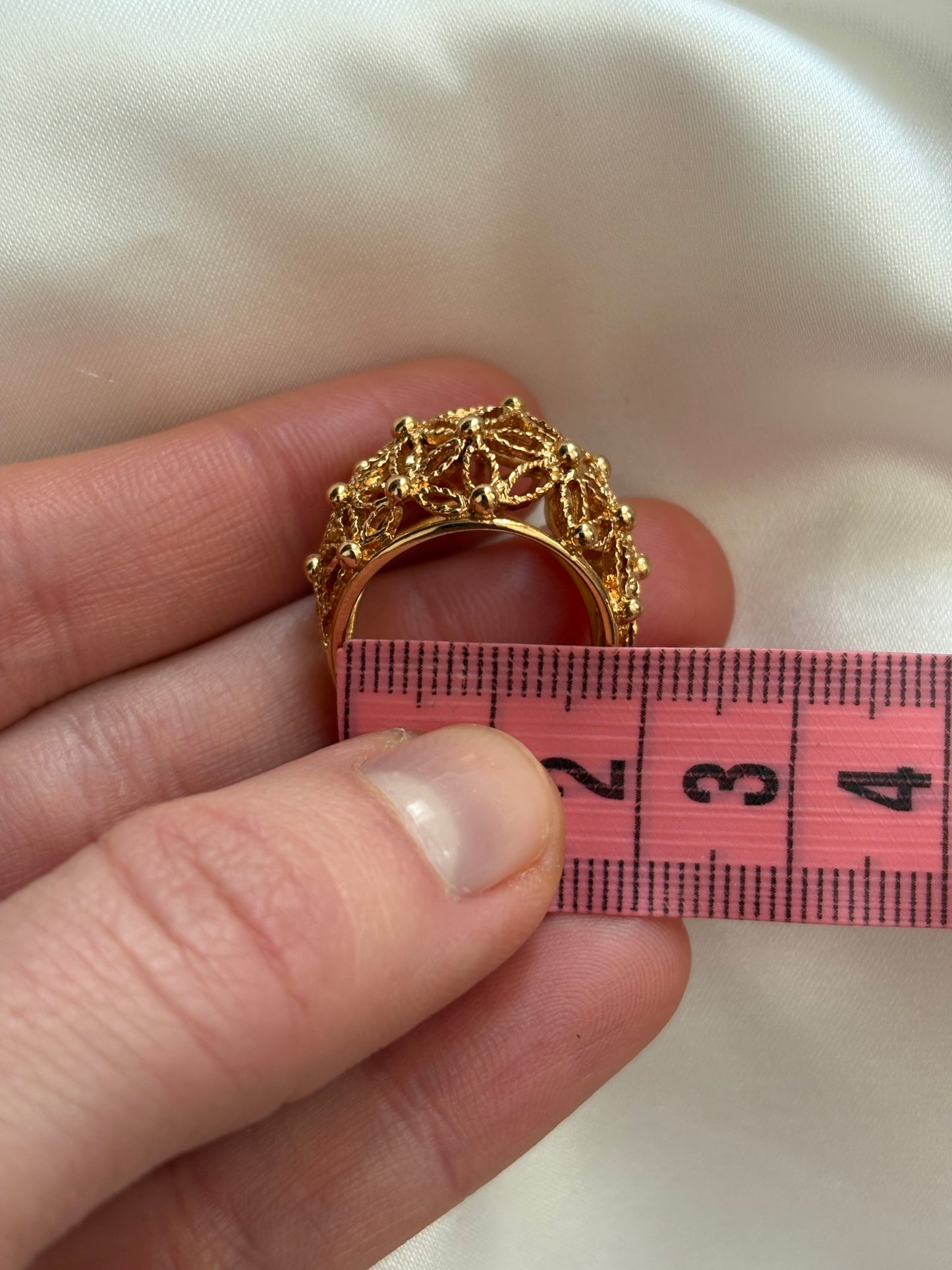Avon "Spun Blossoms Filigree Ring", 1979