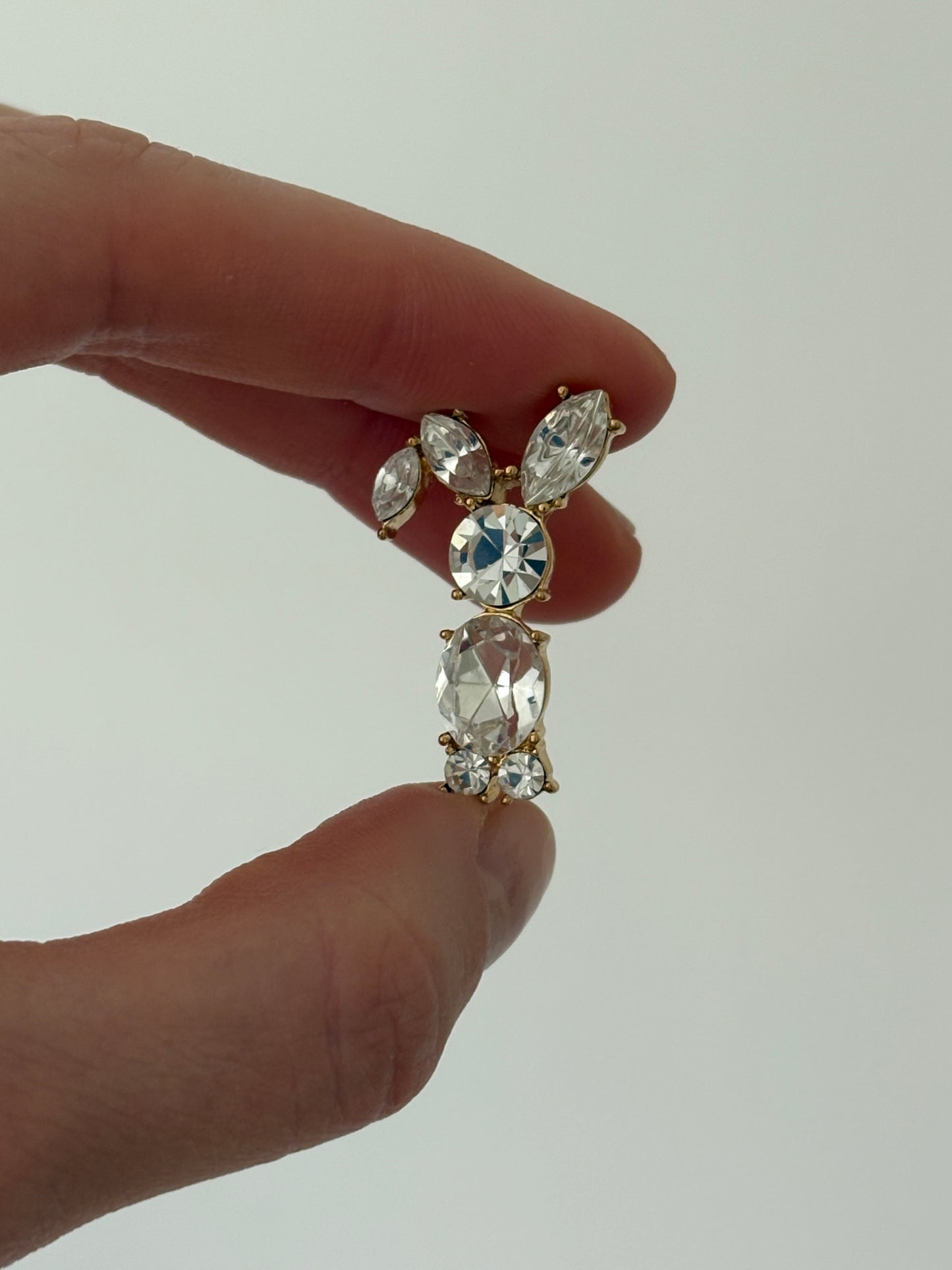 Avon "CRYSTAL BUNNY" brooch, 1997