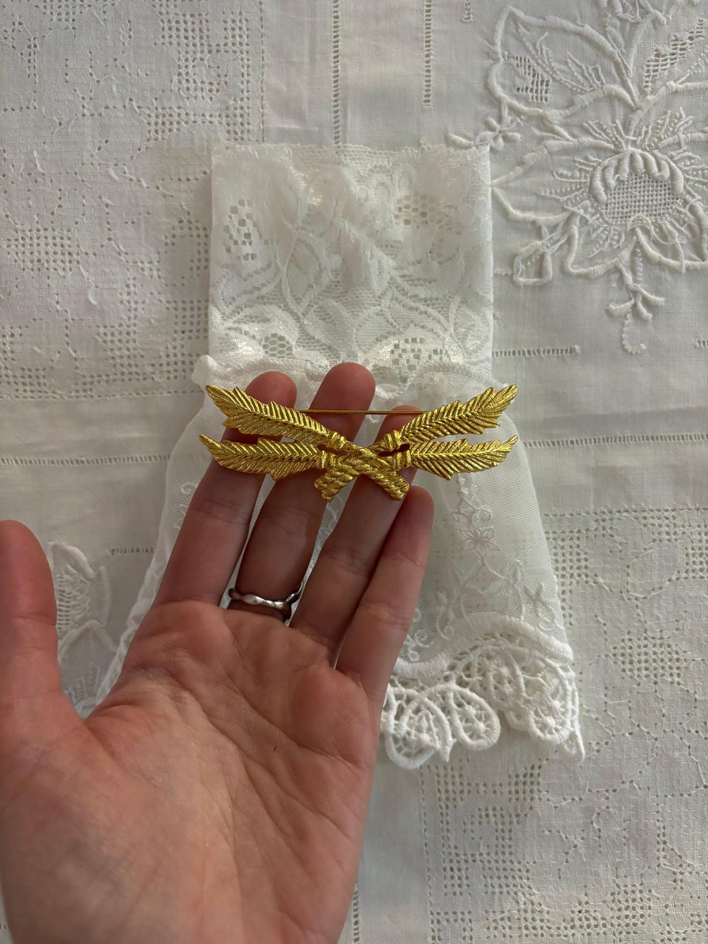 Pozłacana broszka ❤️Givenchy❤️