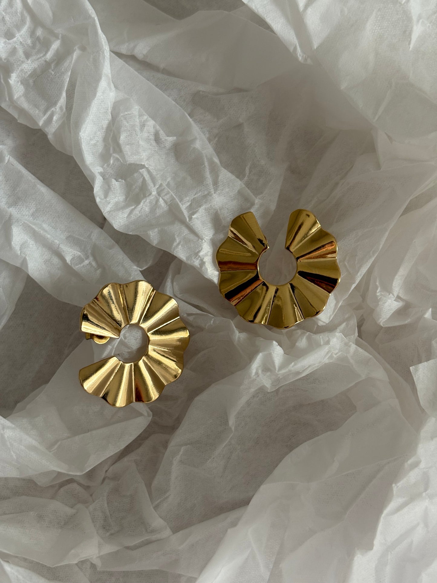 Kolczyki Avon,1990 rok “ Golden crescent “