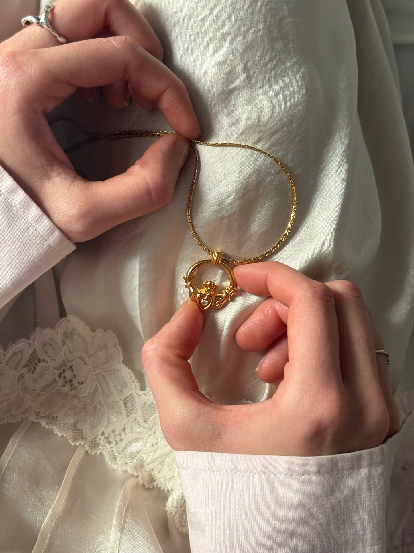 Naszyjnik Avon „Claddagh”,1991 rok