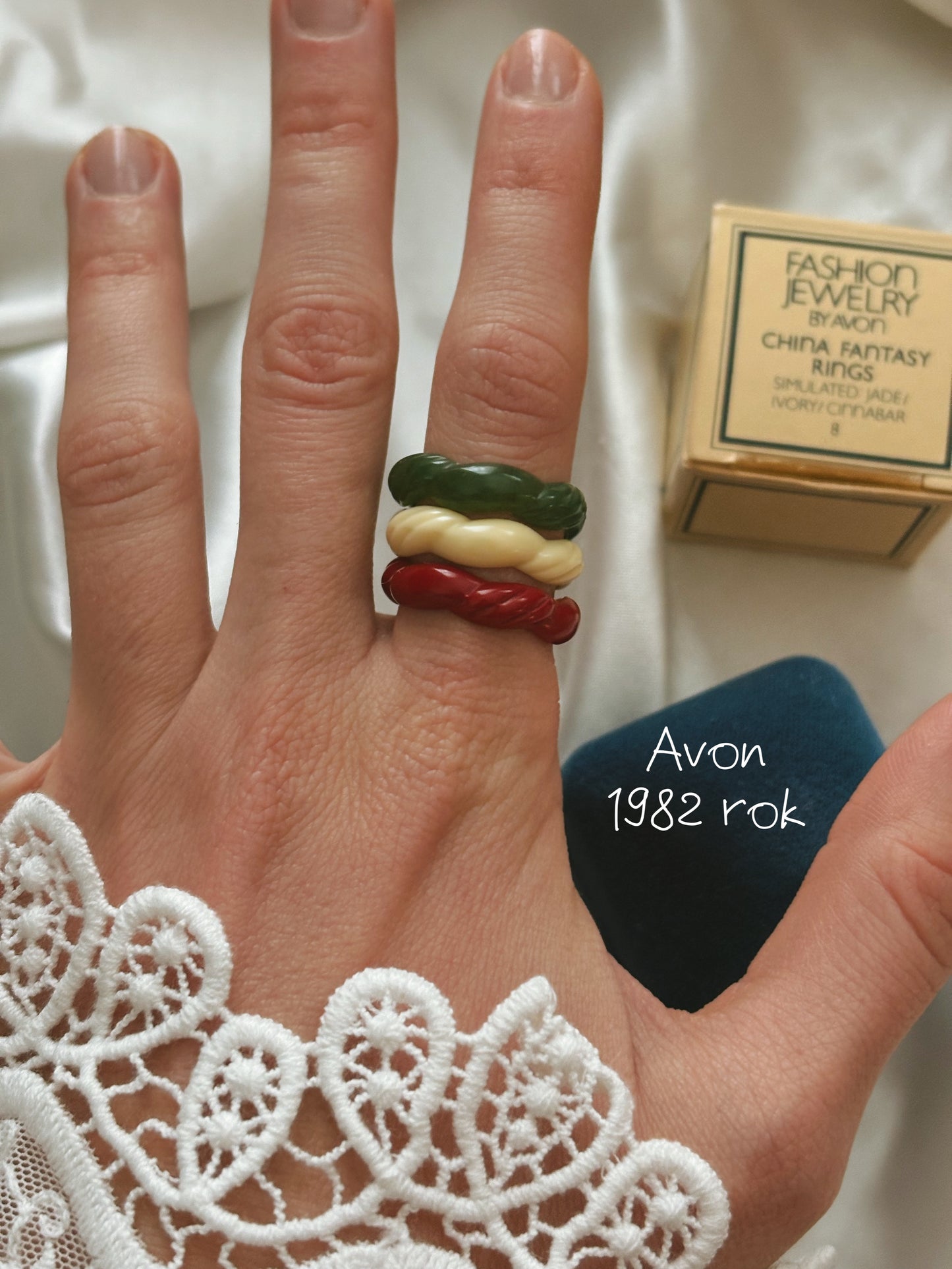 Zestaw pierścionków Avon „China Fantasy Rings”,1982 rok