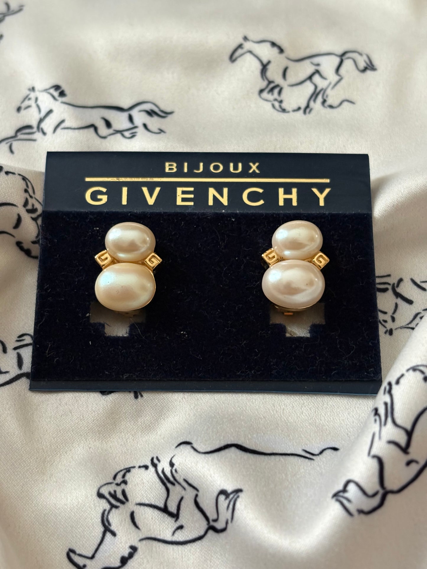 Vintage klipsy Givenchy z perłami