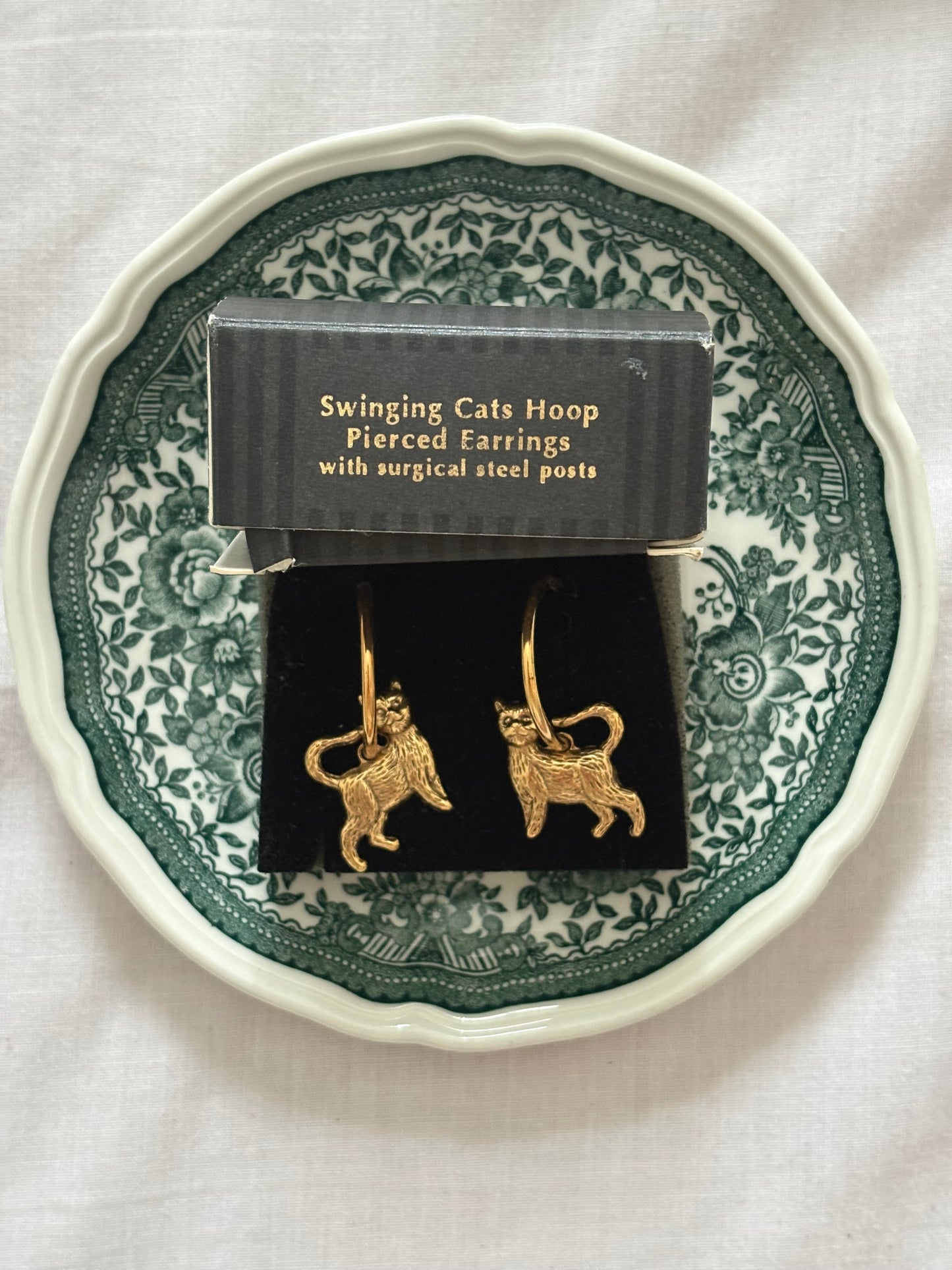 Kolczyki Avon „Swinging Cats Hoop„1995 rok