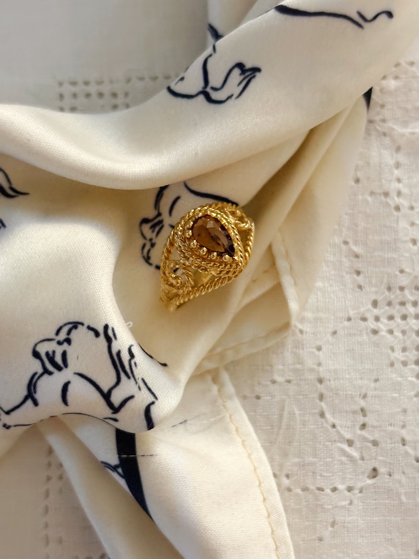 Pierścionek Avon „Smokeblaze”1977 rok