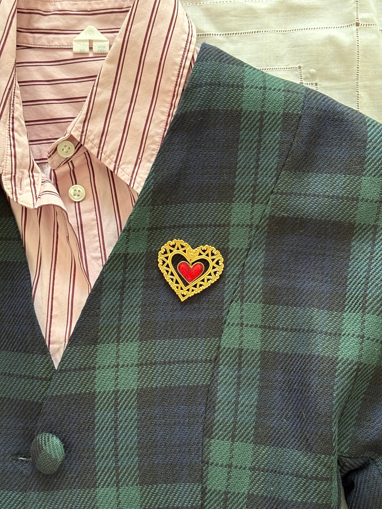 Avon "Dangling Heart" Brooch, 1991